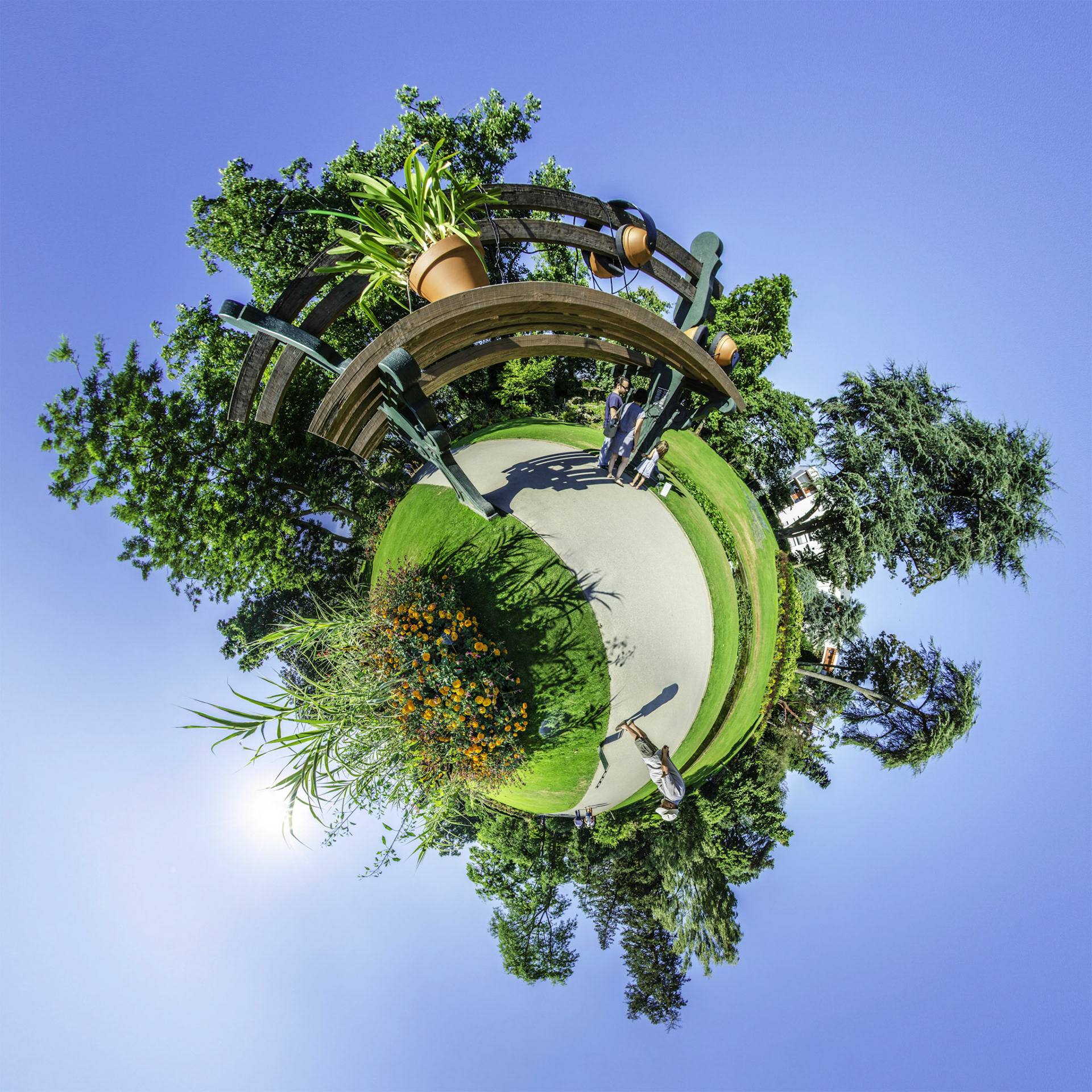 LITTLE PLANETBANC GEANT DE PHILIPPE PONTI