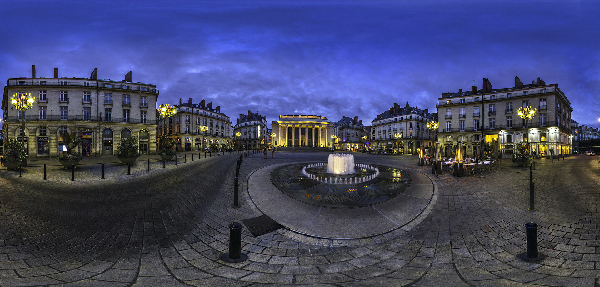 HEURE BLEUE PLACE GRASLIN