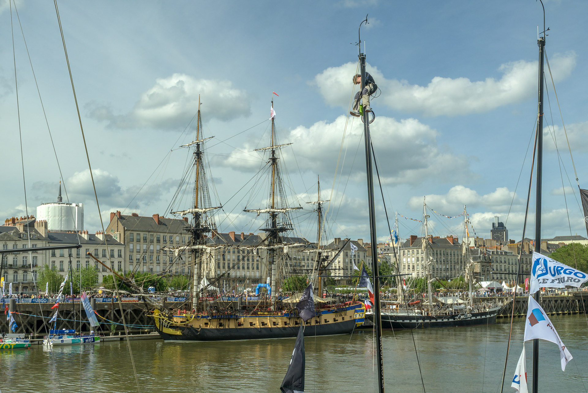 EN HAUT DU MAT, HERMIONE ET BELEM