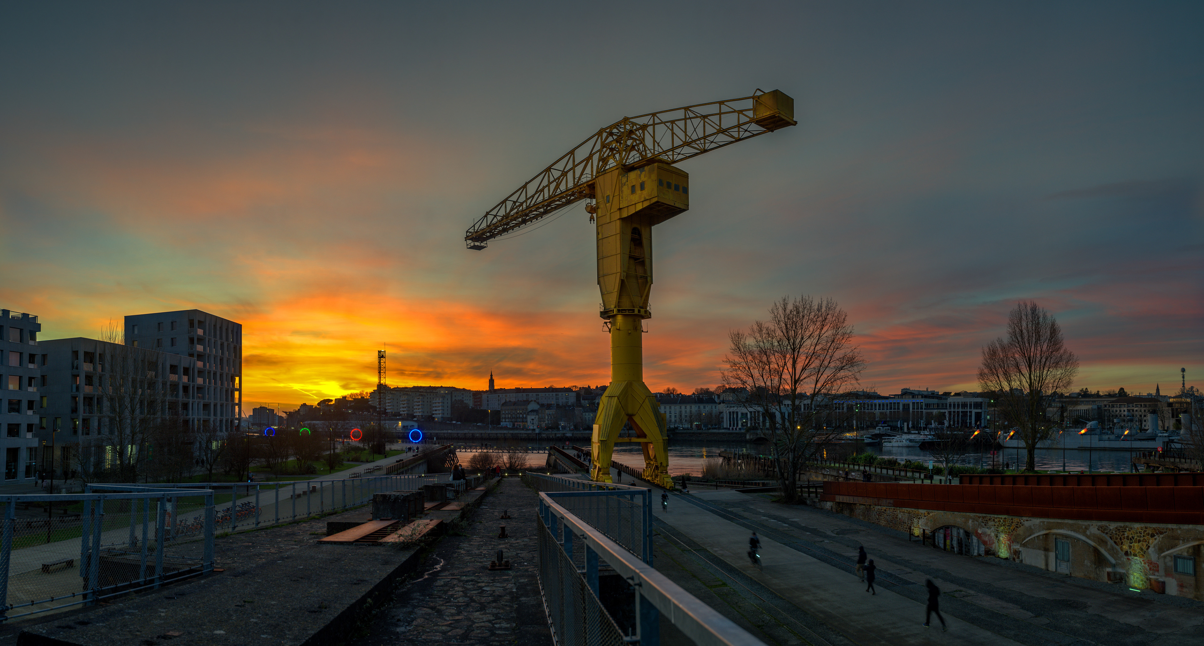 COUCHER DE SOLEIL DEPUIS L'ILE DE NANTES