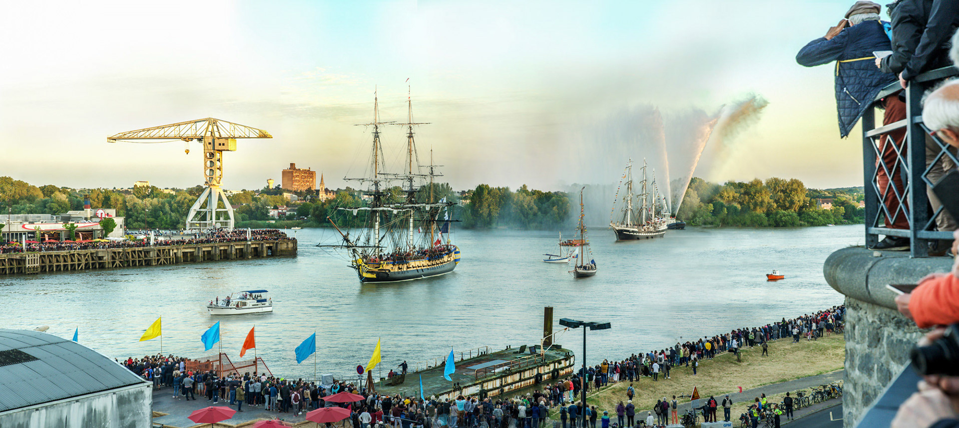 ARRIVEE DE HERMIONE ET BELEM A DEBORD DE LOIRE