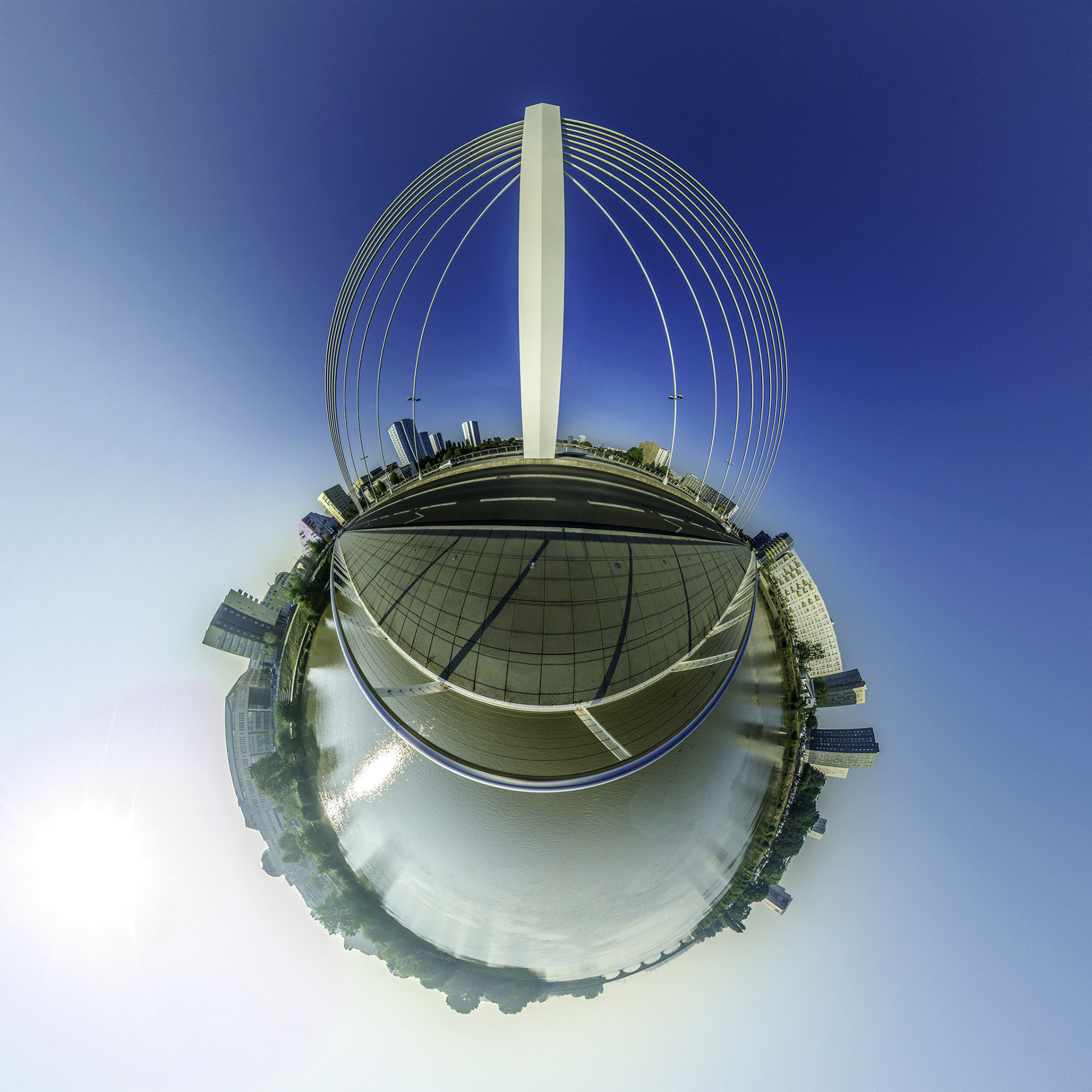 LITTLE PLANET PONT ERIC TABARLY