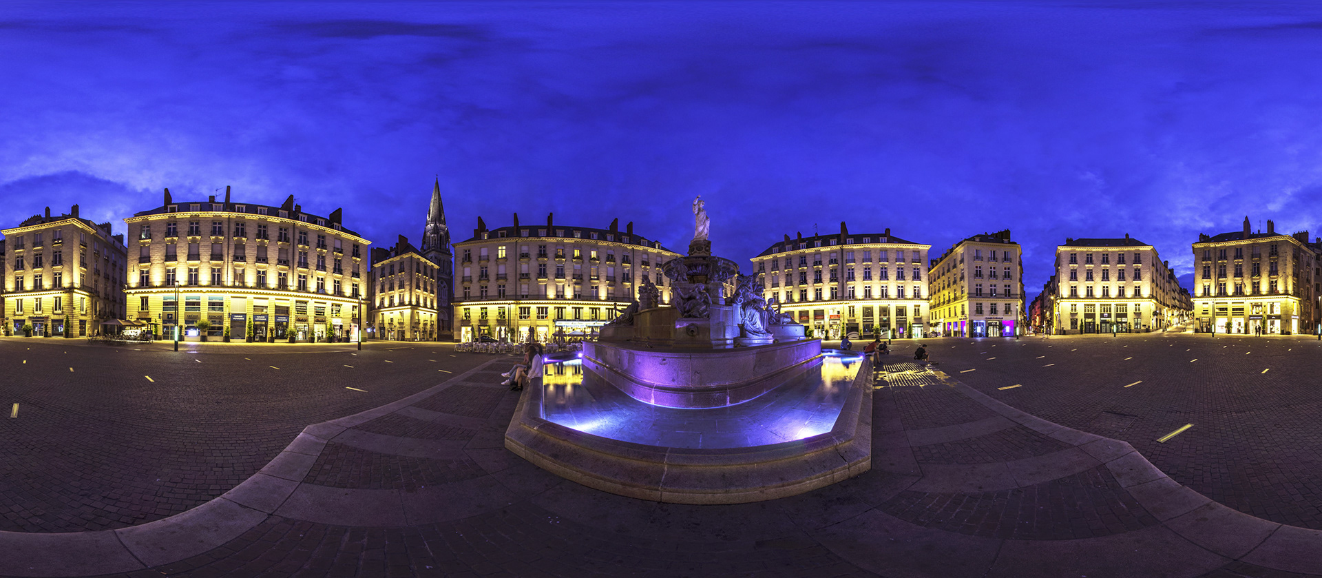 HEURE BLEUE PLACE ROYALE