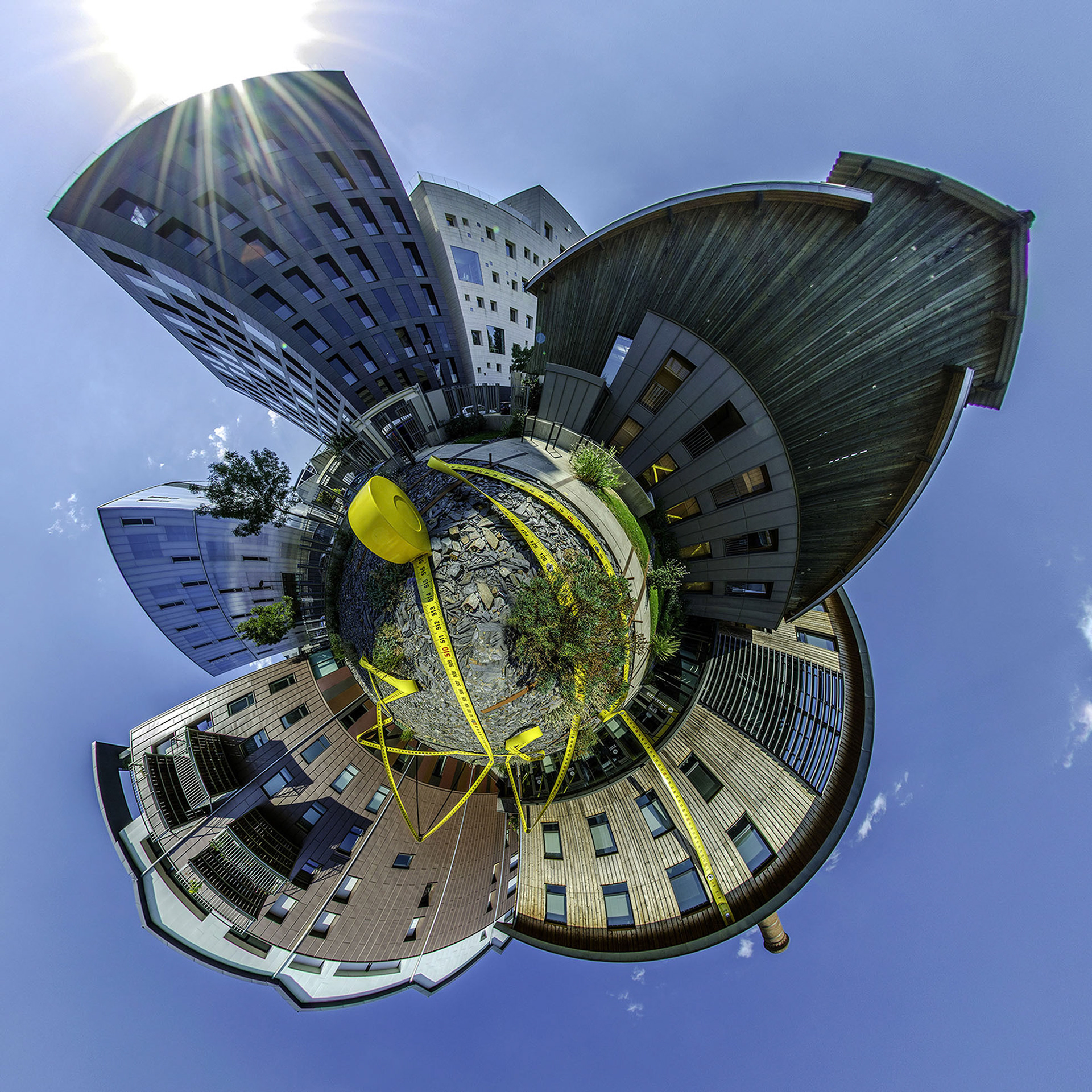 LITTLE PLANET METRE A RUBAN DE LILIAN BOURGEAT