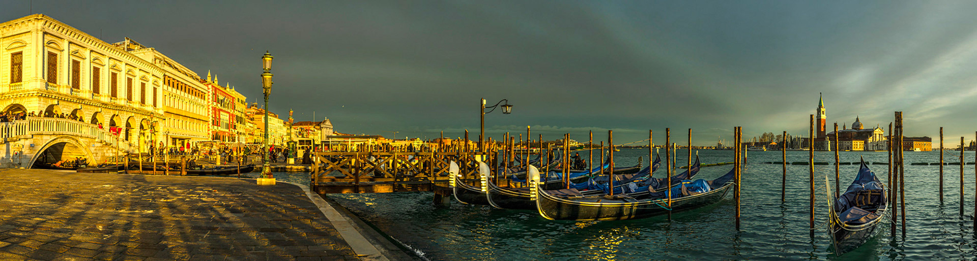 Coucher de soleil orageux sur le Grand Canal.