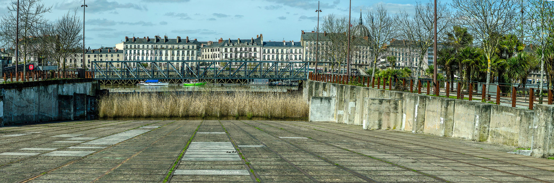 Ancienne grande cale des Chantiers Dubigeon à Nantes.