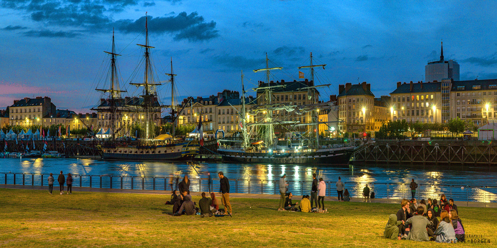 BELEM ET HERMIONE QUAI DE LA FOSSE