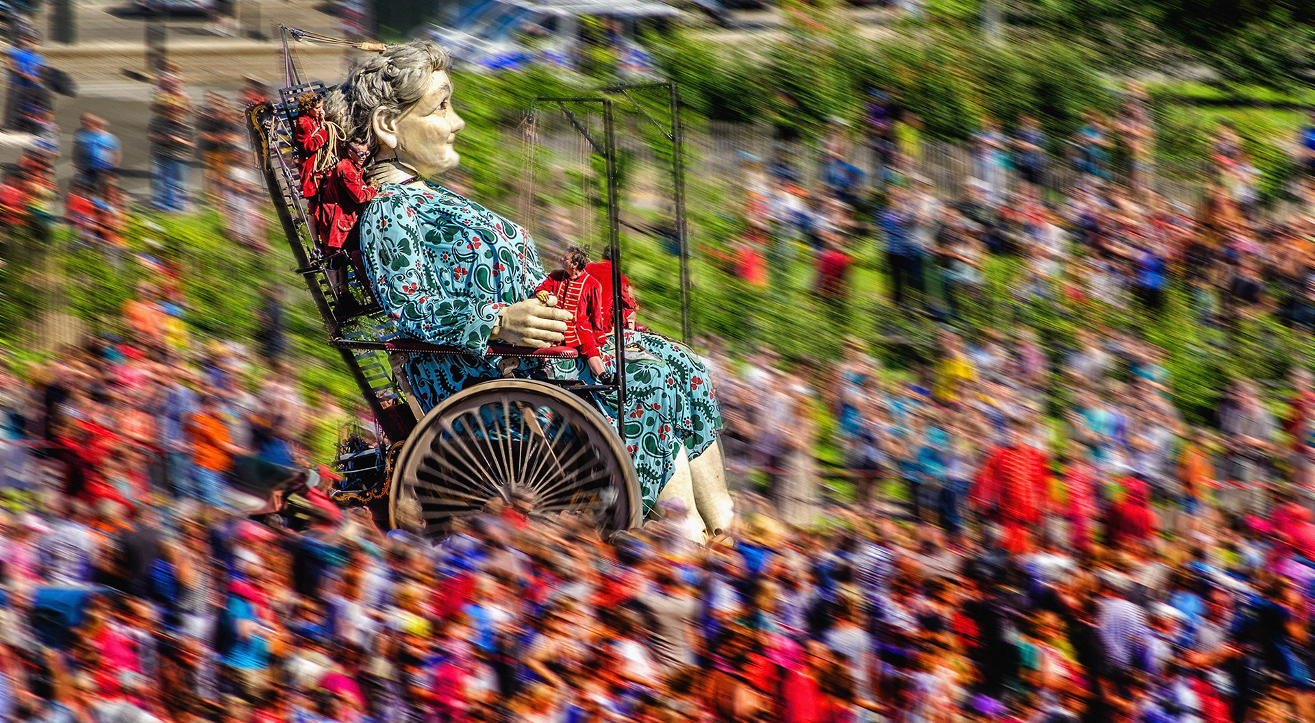 La Grand Mère de Royal de Luxe ile Gloriette à Nantes.