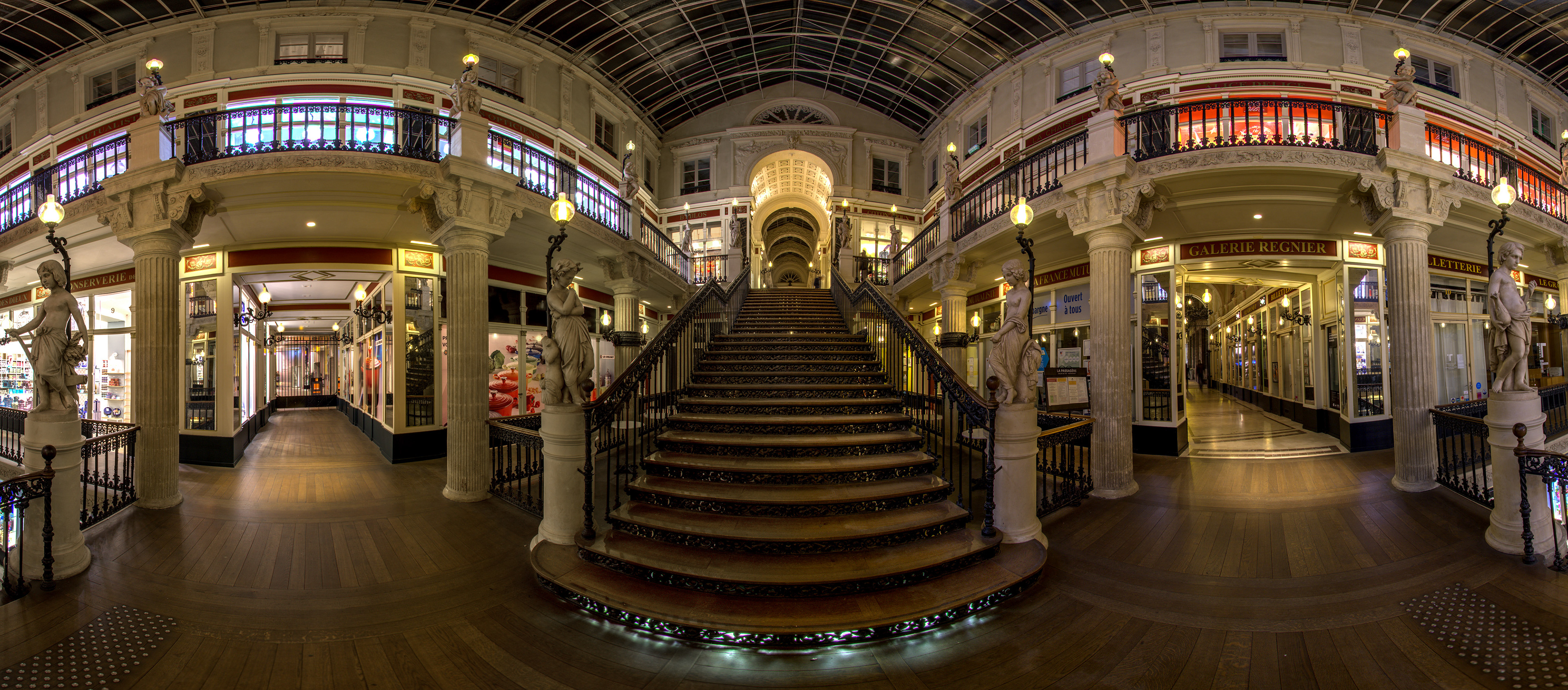 LE GRAND ESCALIER ET LES GALERIES DU PASSAGE POMMERAYE