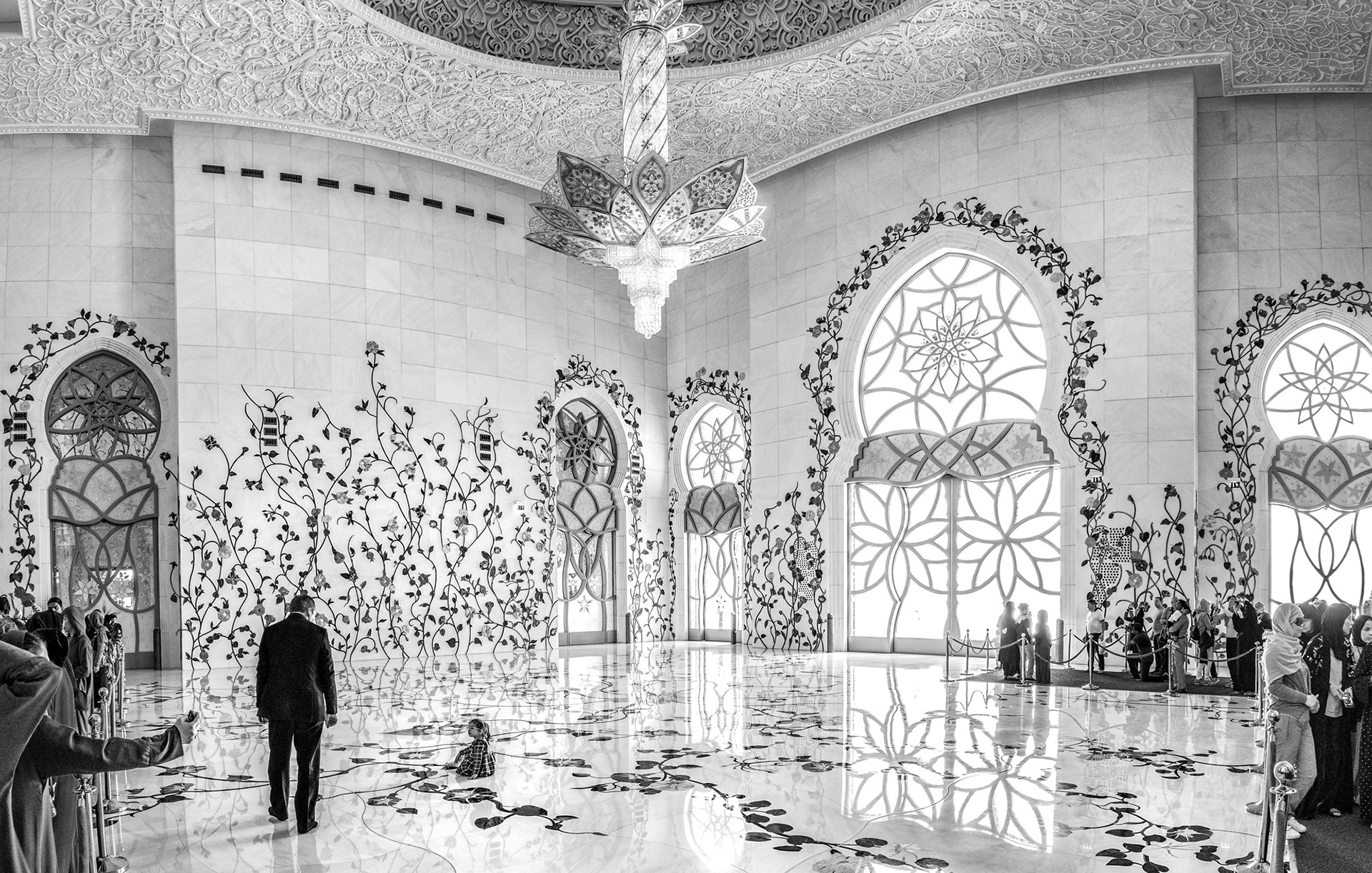 ABU DHABI EGAREMENT A LA MOSQUEE DU SHEIKH ZAYED