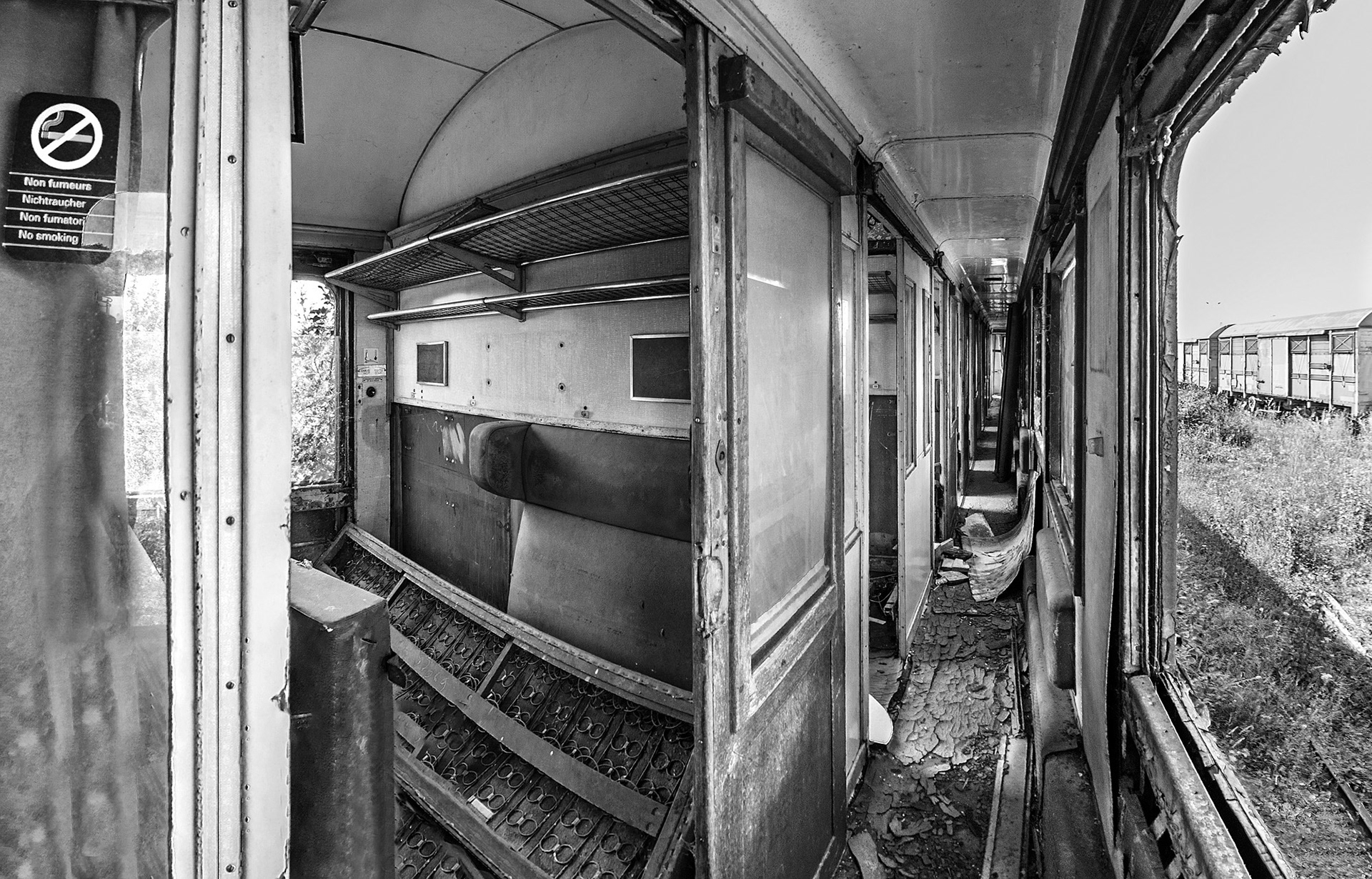 SNCF, couloir 3ème classe.