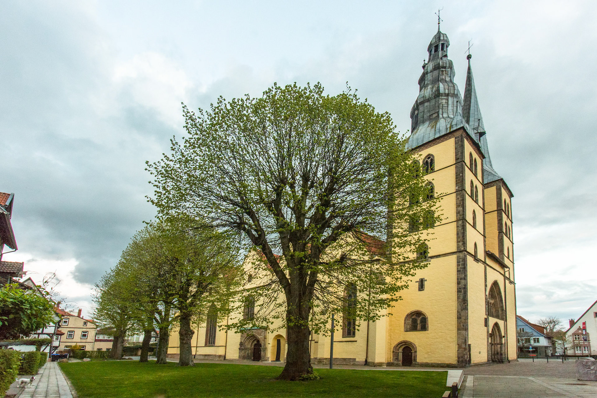 St Nicholas' Church, Lemgo. Originally laid out in 1190. llustrates the transition from Romanesque to Gothic. Most of the interior is from the 16th century. My father was haunted by the sounds of the bells when he returned to Lemgo after the war.