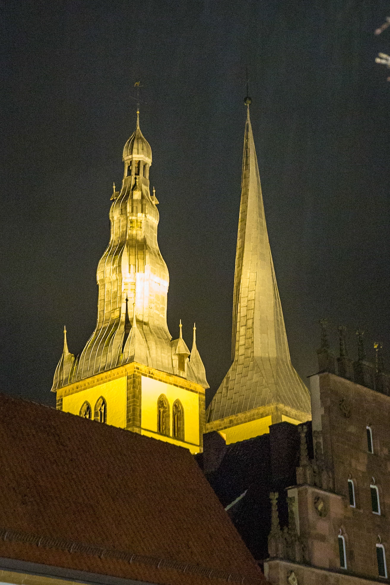 St Nicholas' Church, Lemgo. Originally laid out in 1190. llustrates the transition from Romanesque to Gothic. Most of the interior is from the 16th century. My father was haunted by the sounds of the bells when he returned to Lemgo after the war.