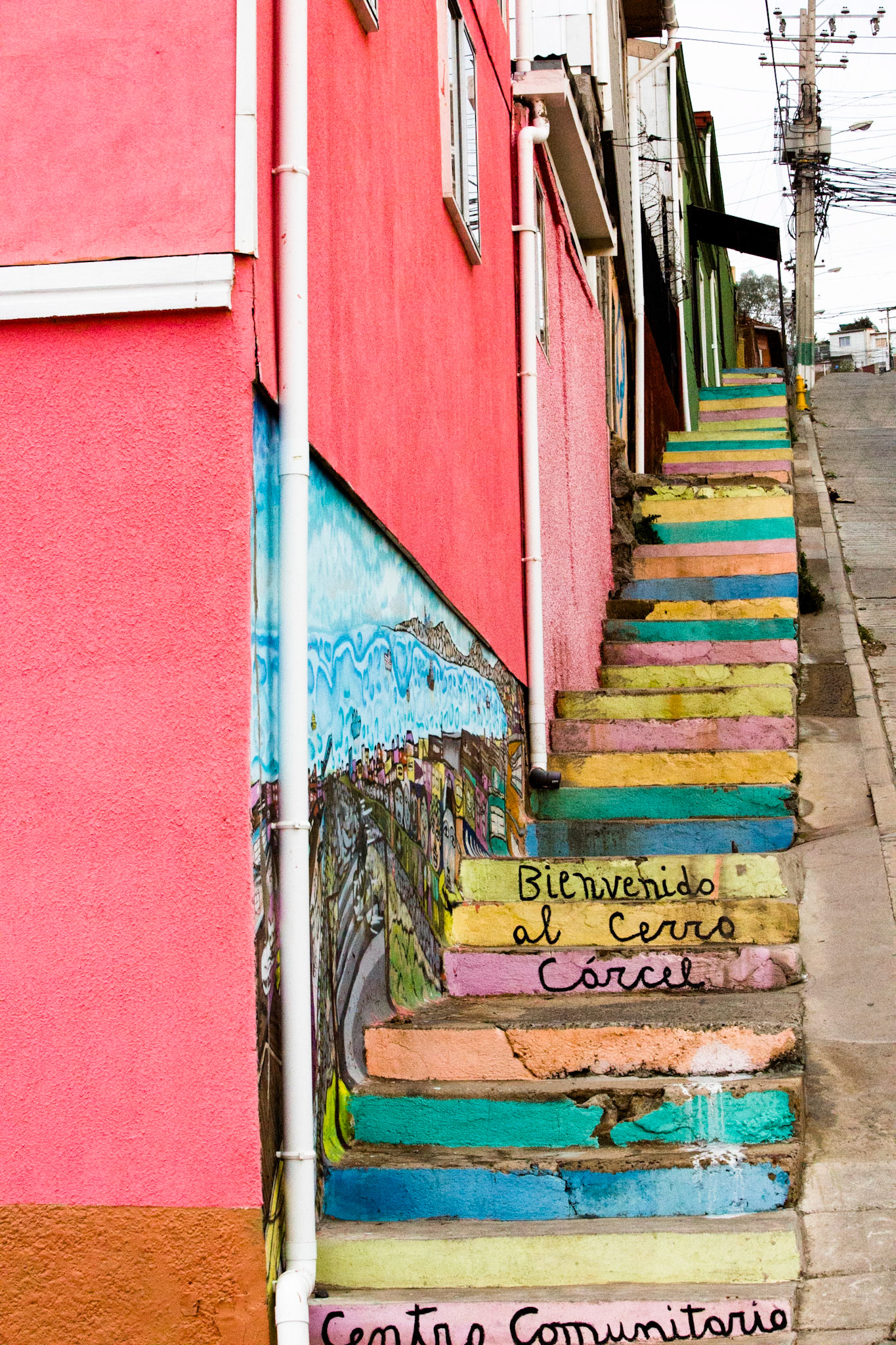 Street art, Valparaiso, Chile