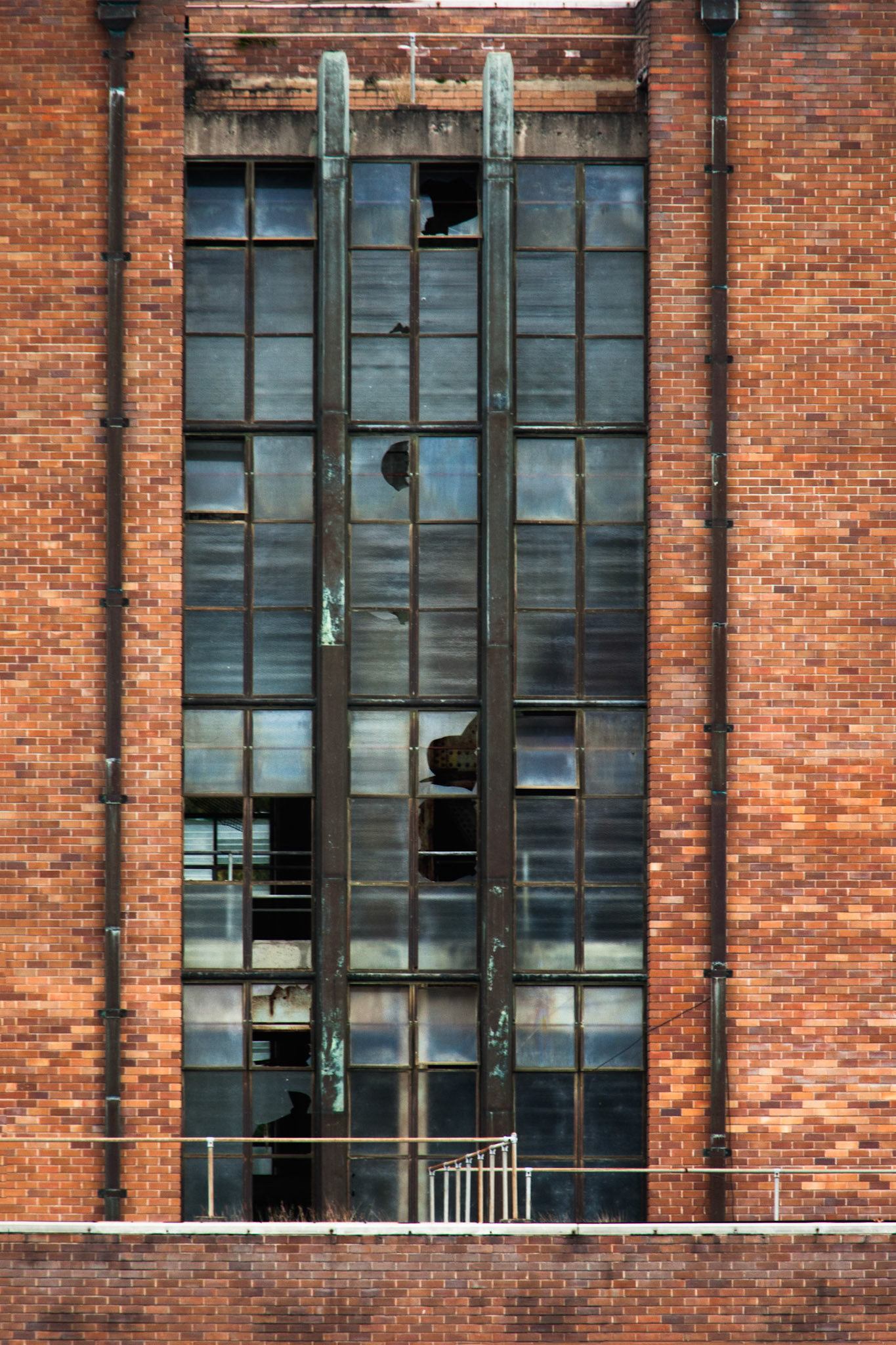 A disused and derelict powerstation at Wangi Wangi, near Newcastle. A huge power station has been built a few kilometres from this once proud structure.