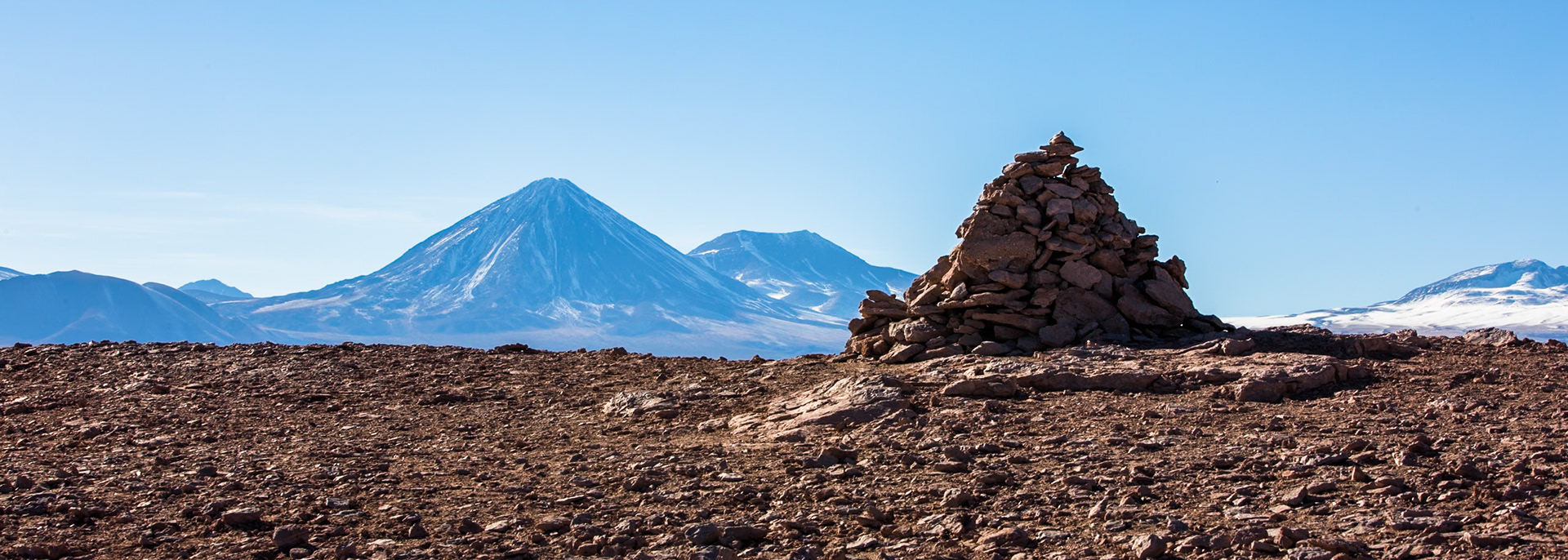 Apacheta, piles of rocks to mark the trail, Valle de la Muerte (death Valley), Atacama, Chile