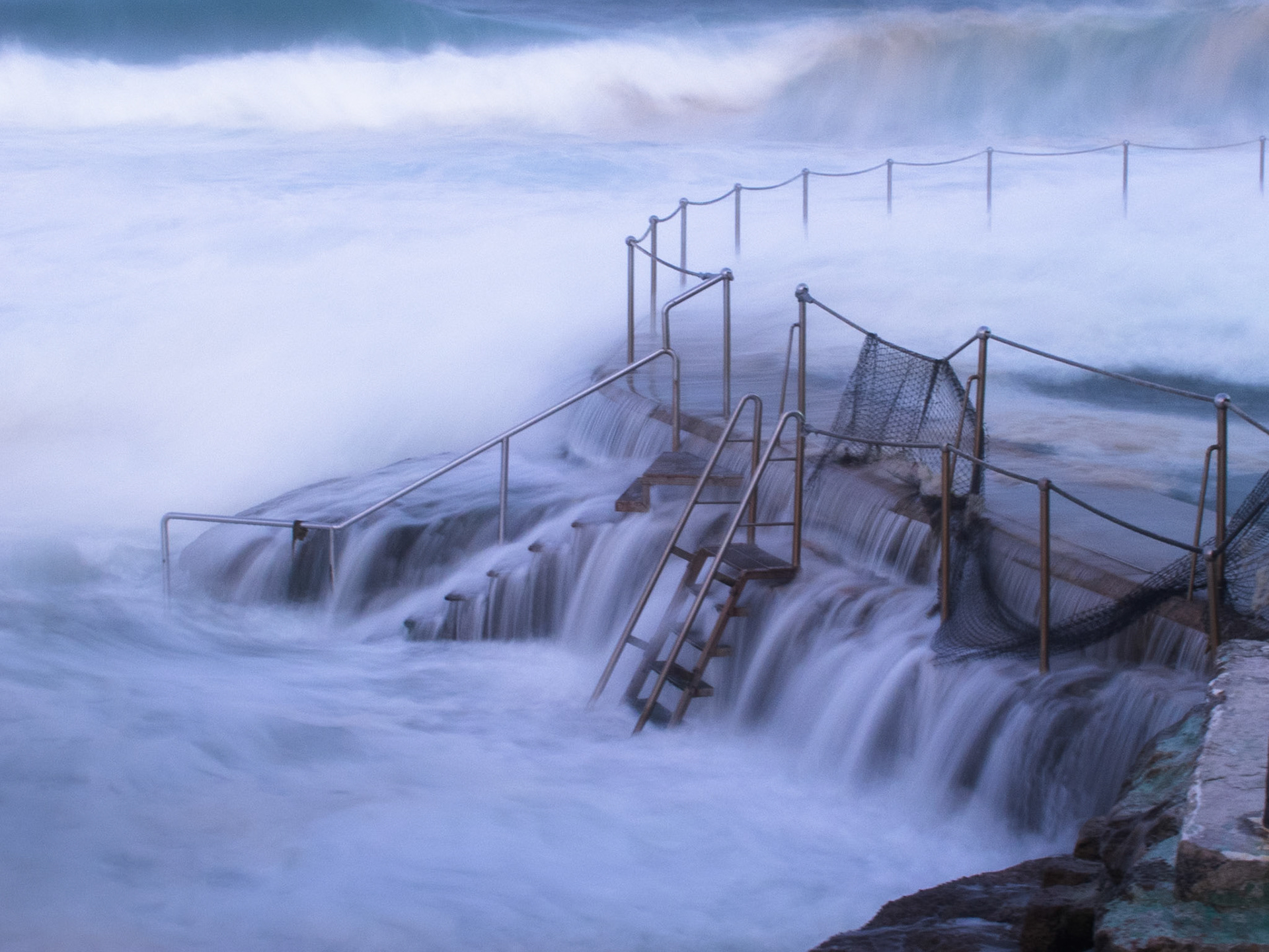 Wild surf, Bronte Beach