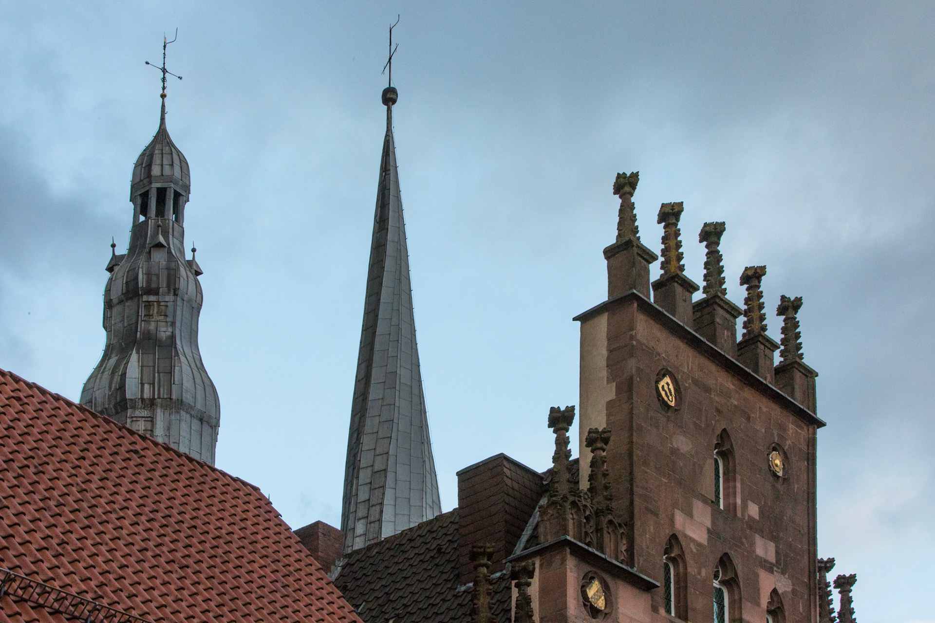 St Nicholas' Church, Lemgo. Originally laid out in 1190. llustrates the transition from Romanesque to Gothic. Most of the interior is from the 16th century. My father was haunted by the sounds of the bells when he returned to Lemgo after the war.