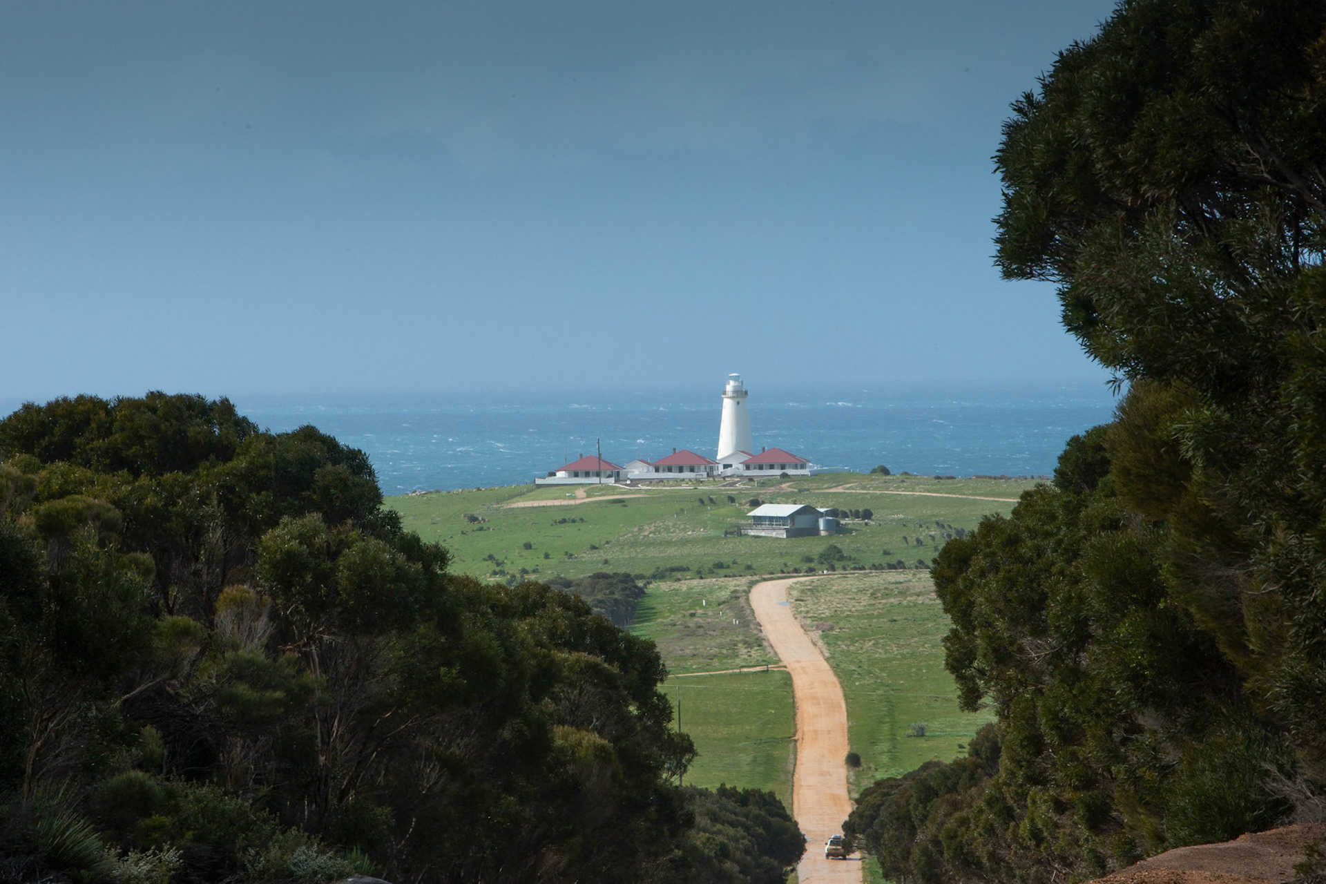 Officiaily the windiest spot in Australia, +50 knot winds at Cape Willoughby, Kangaroo Island