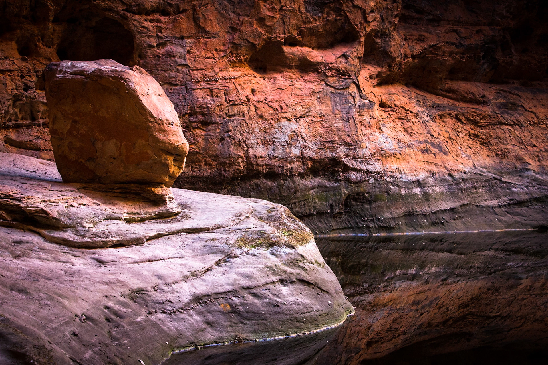 Cathedral Gorge, The Bungle Bungles, West Australia
