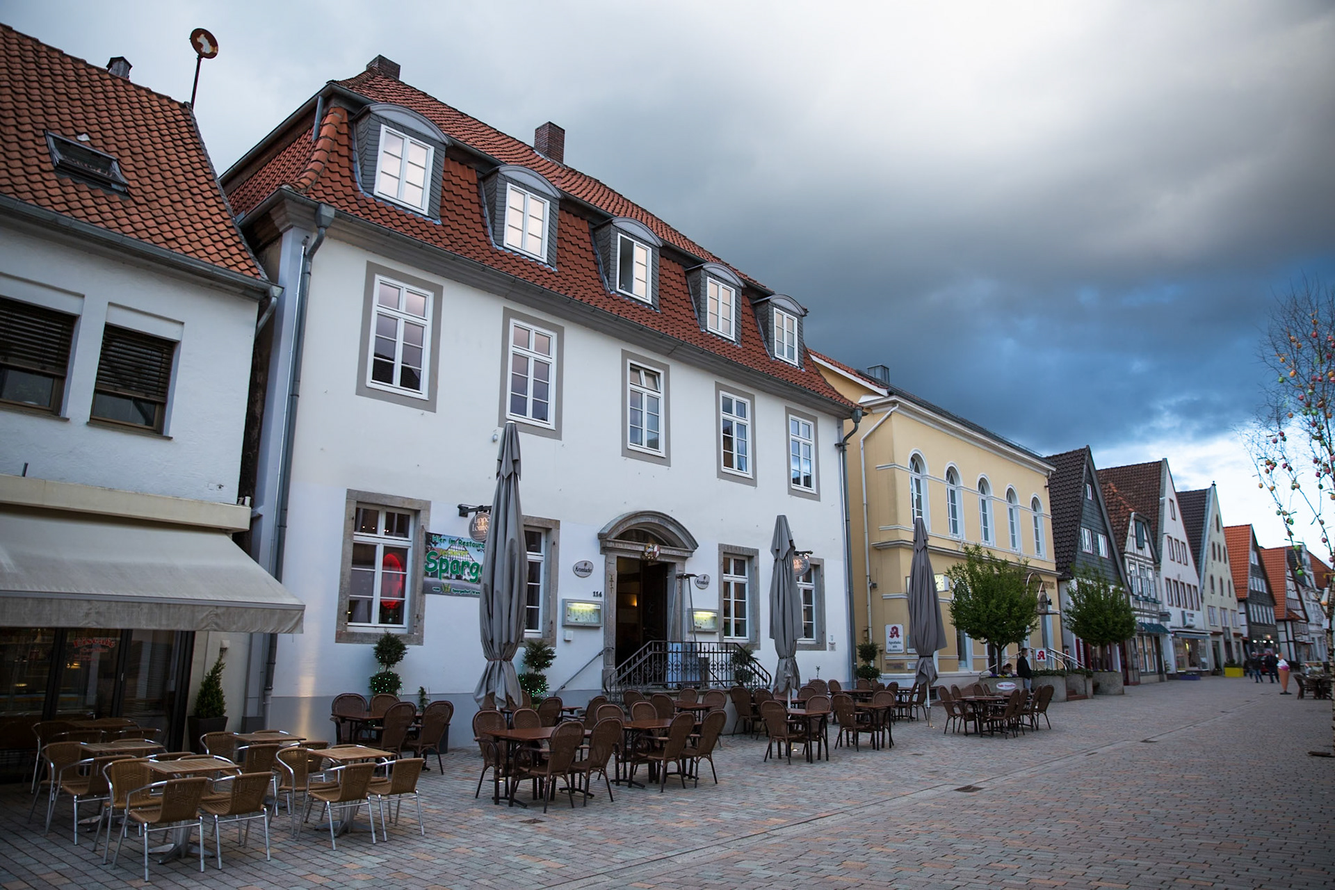 The Hochfeld family home, 114 Mittelstrasse Lemgo. This building, outfileds and stables were owned by the Hochfeld family from  1887, until a forced sale in 1937. My father, his parents and grandparents lived here.