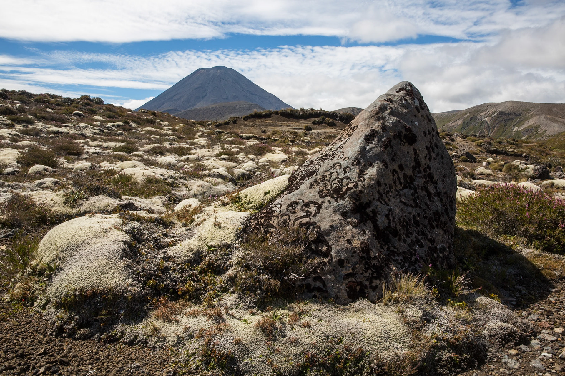 Waihohonu to Whakapapa village, Tongariro, New Zealand