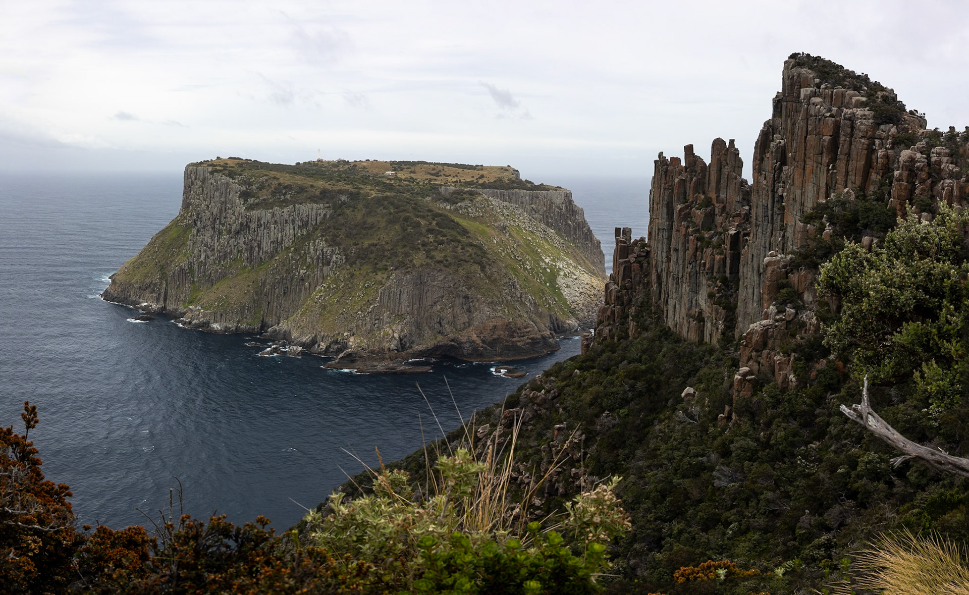 Three Capes Track, Cape Pillar Lodge to Cape Pillar and return, Tasmania