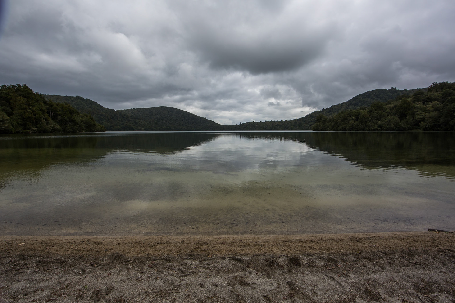 Rotopounamu lake, Tongariro, New Zealand