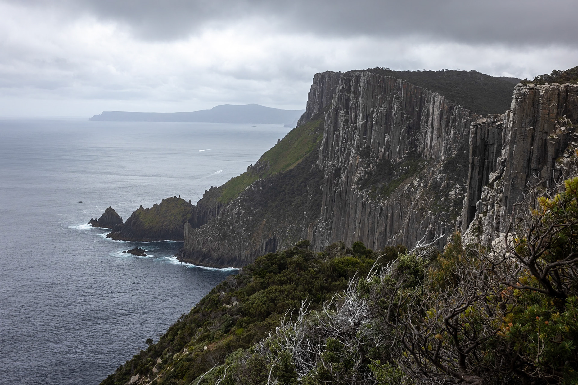 Three Capes Track, Cape Pillar Lodge to Cape Pillar and return, Tasmania