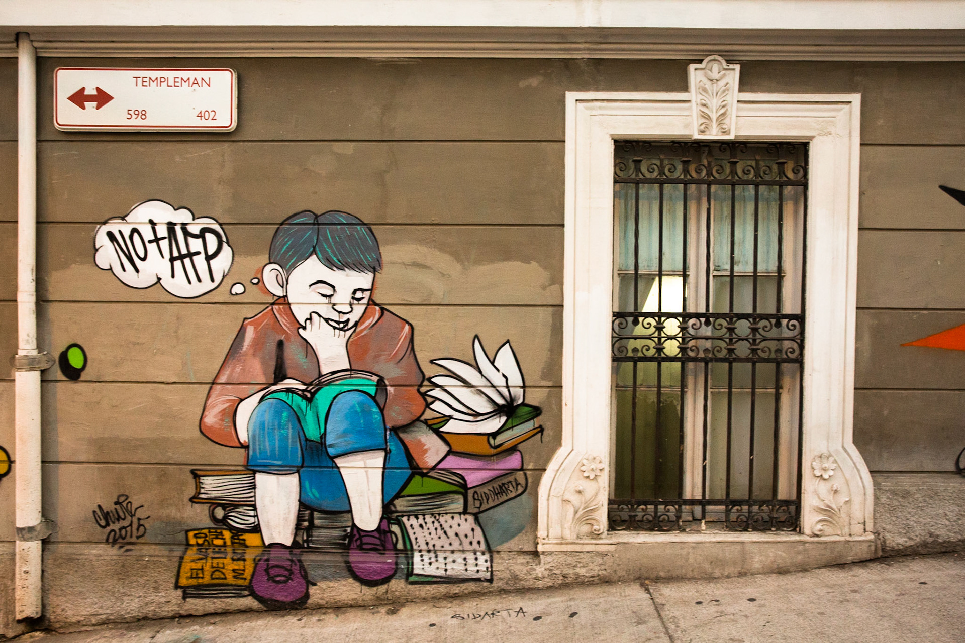 Street art, Valparaiso, Chile