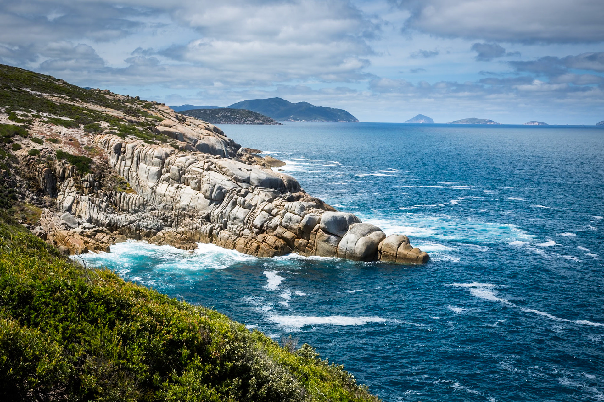Tuesday am - Darby Saddle via Sparkes Lookout and Lookout Rocks to Tongue Point; and then on to Darby River for lunch.Tuesday pm - Lilly Pilly Gully carpark up to Tidal Overlook and on to Pillar Point then via Squeaky Beach and Picnic Beach to Picnic Beach carpark.