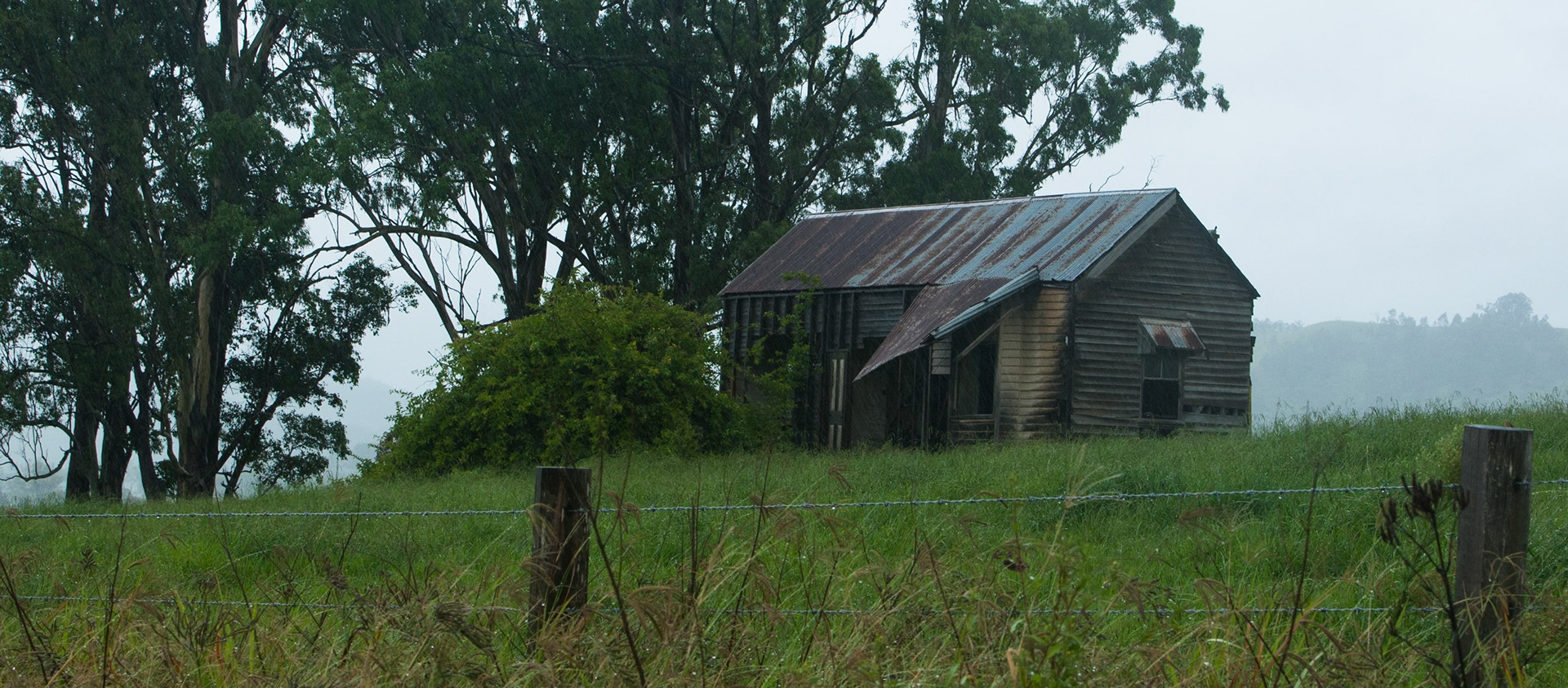 Abandoned shed, near Barrington Tops National Park, New South Wales