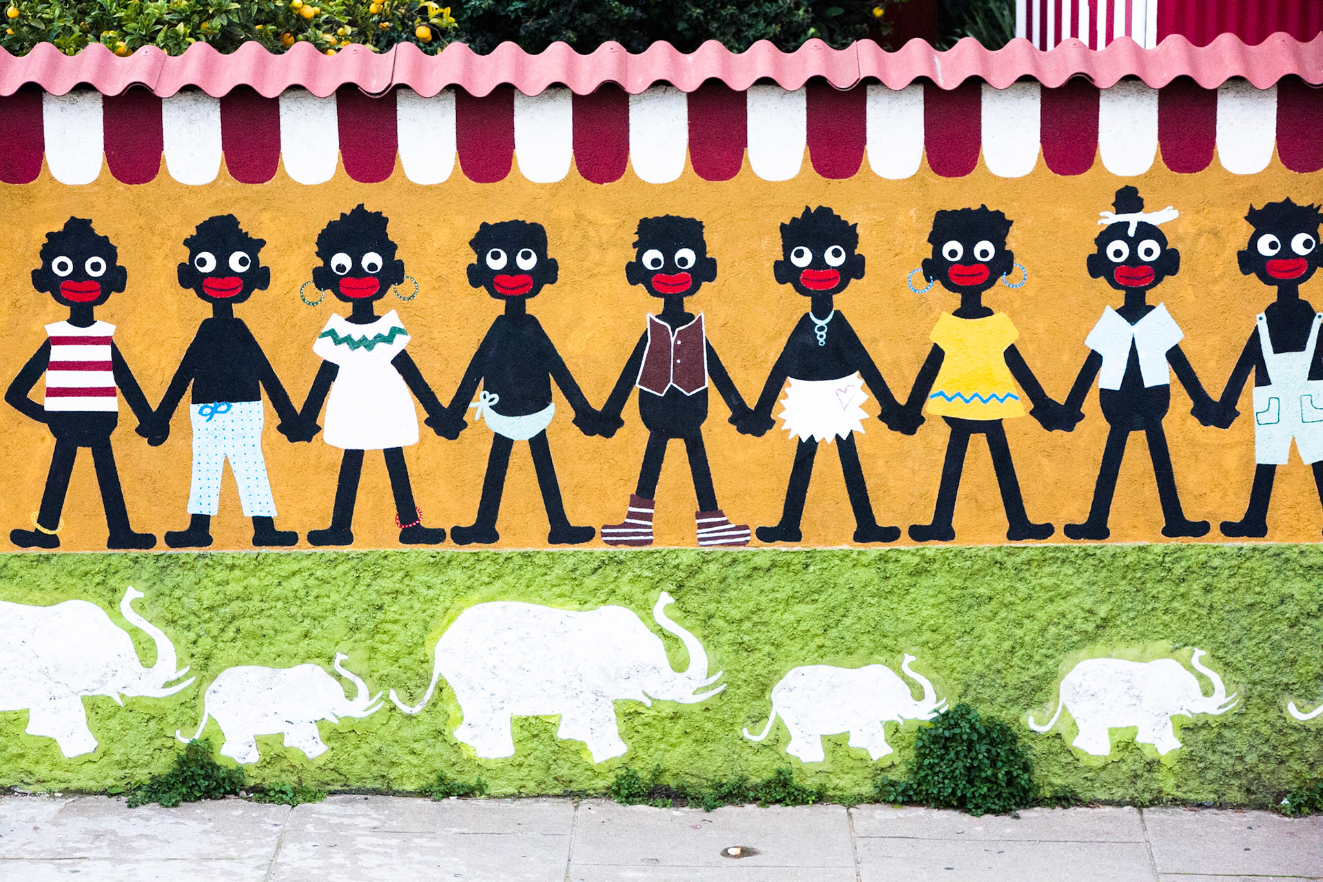 Street art, Valparaiso, Chile