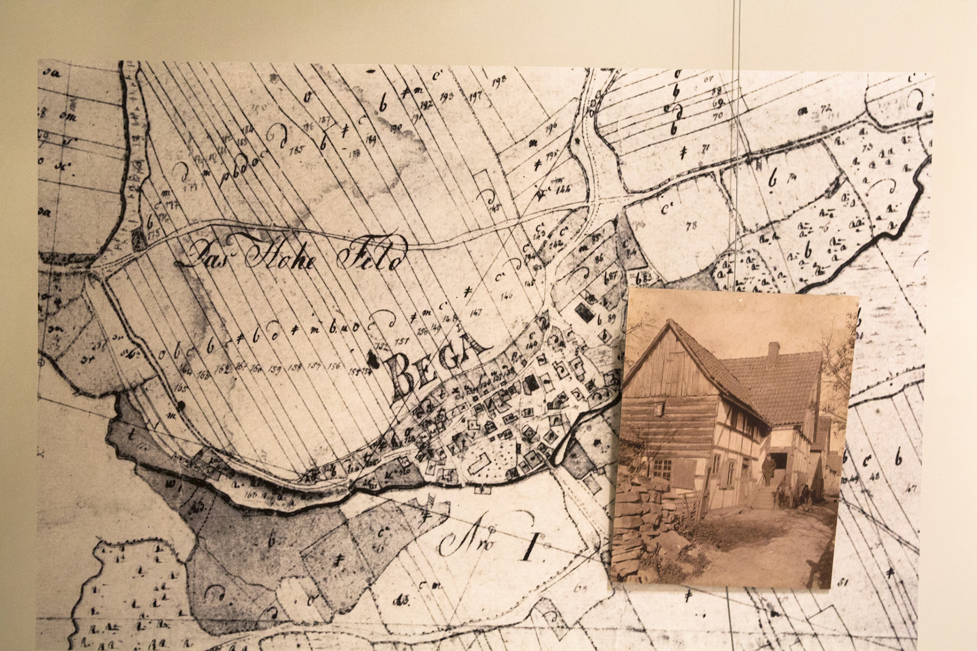 Map dated 1807, showing Das Hohe Feld and a photo of the Hochfeld home in Bega, near Lemgo. Schimshon Bega was born in 1730 (Samson ben Isaac) and his son Isaac ben Samson lived in Bega before moving to Lemgo and acquiring the surname Hochfeld.