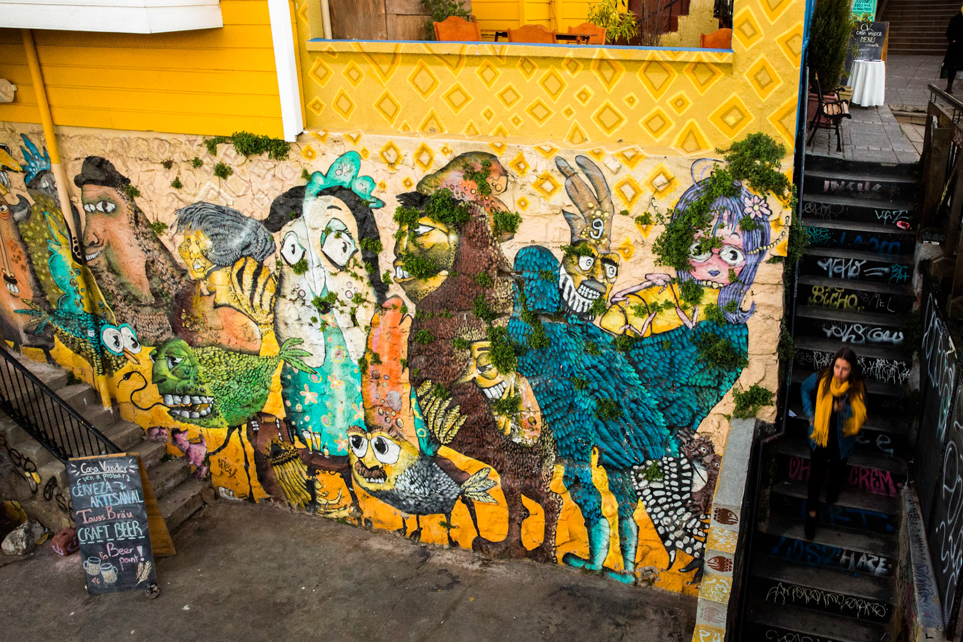 Street art, Valparaiso, Chile