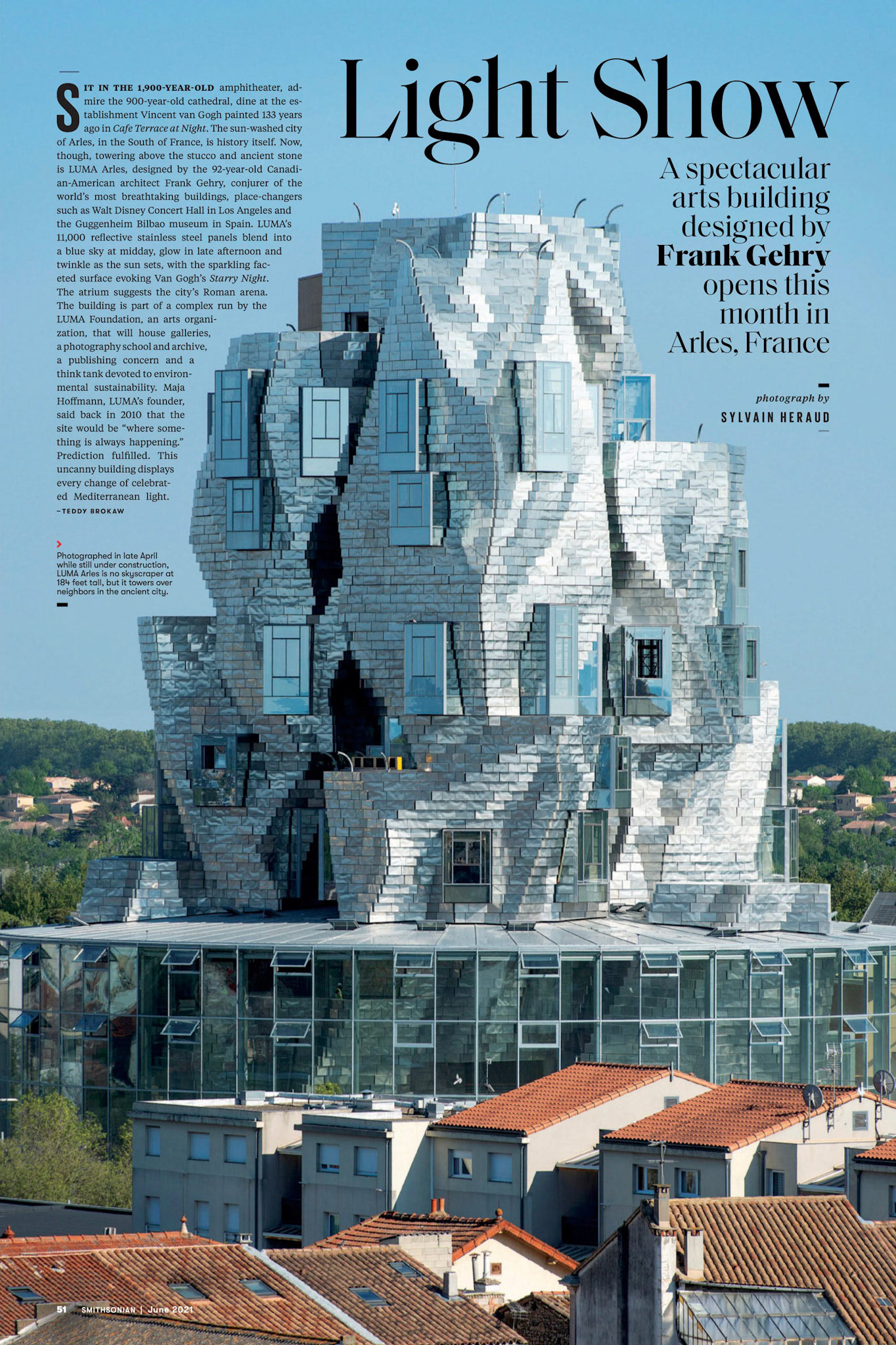 Publication de la tour Luma de Franck Gehry pour Smithsonian Magazine