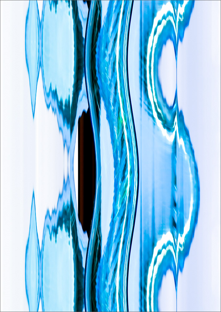 Slit scan fine art photography by Steffen Freiling, available as limited edition prints.