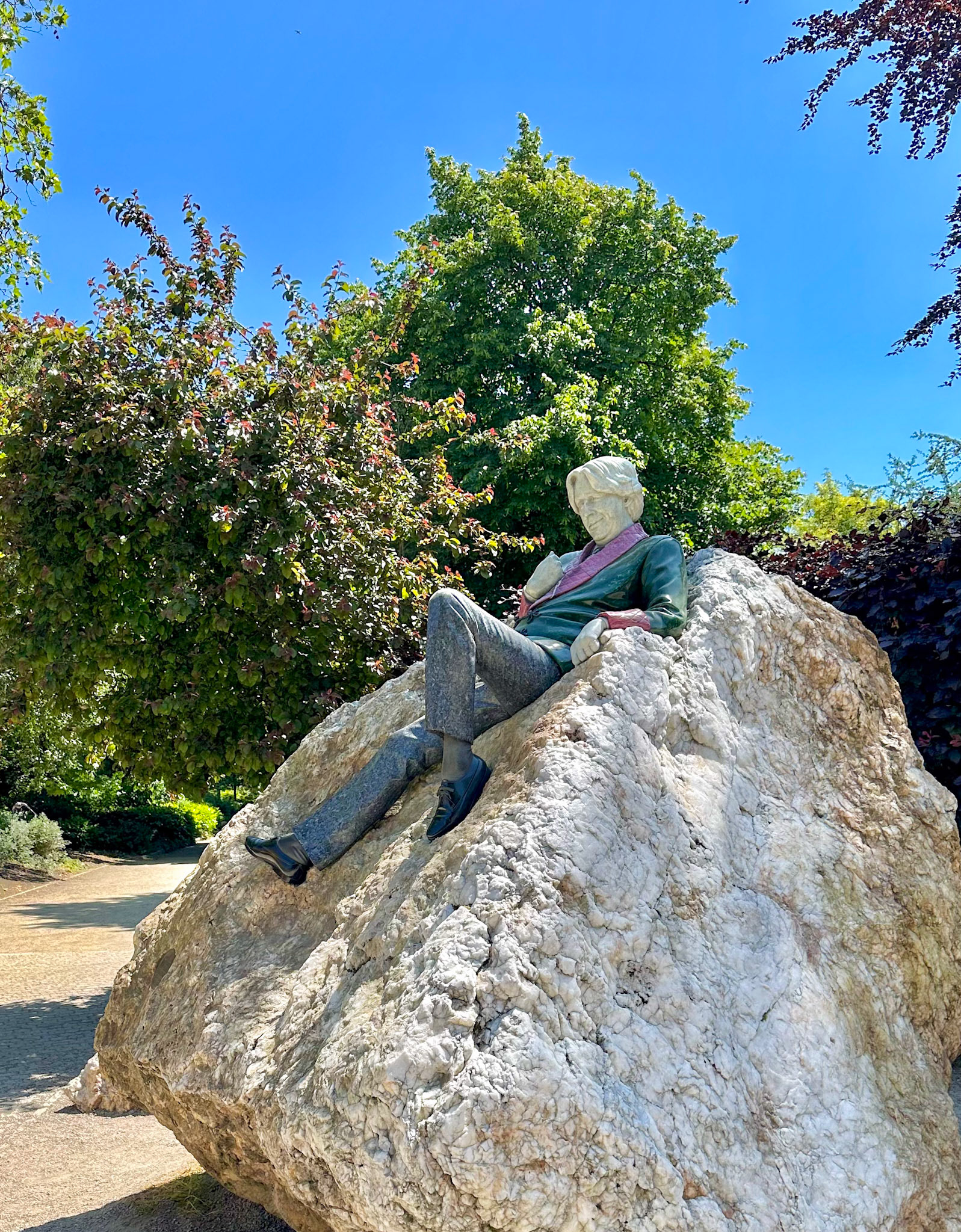 Oscar Wilde Monument