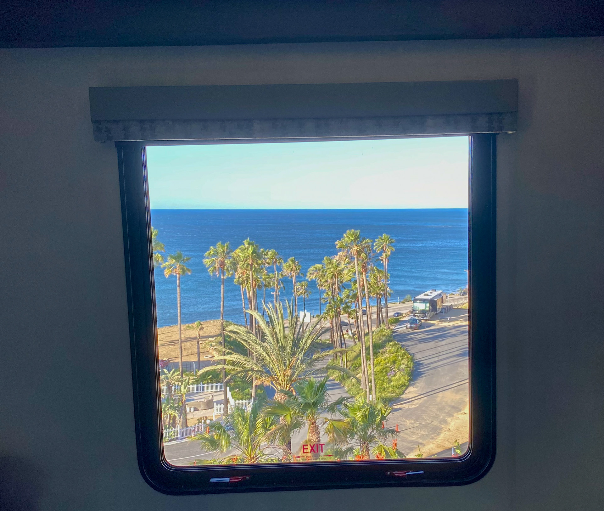 Blick aus dem "Schlafzimmer" des Wohnmobils