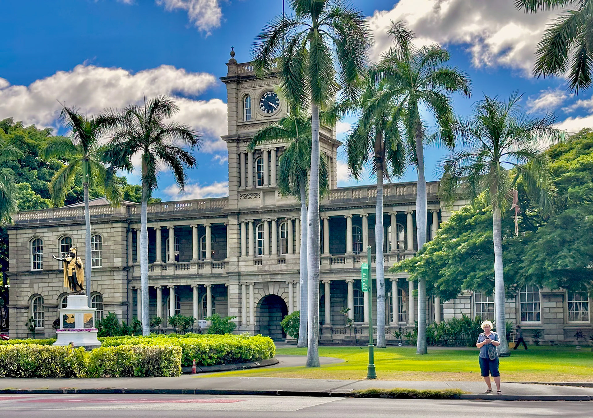 King Kamehameha (links)