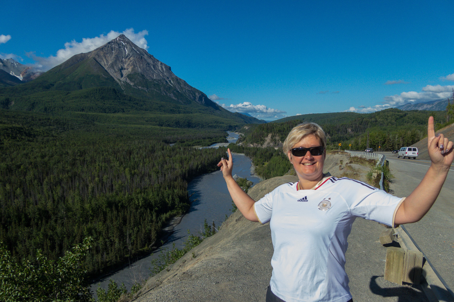 es ist Länderspieltag - am Glenn Highway zwischen Anchorage und Glennallen