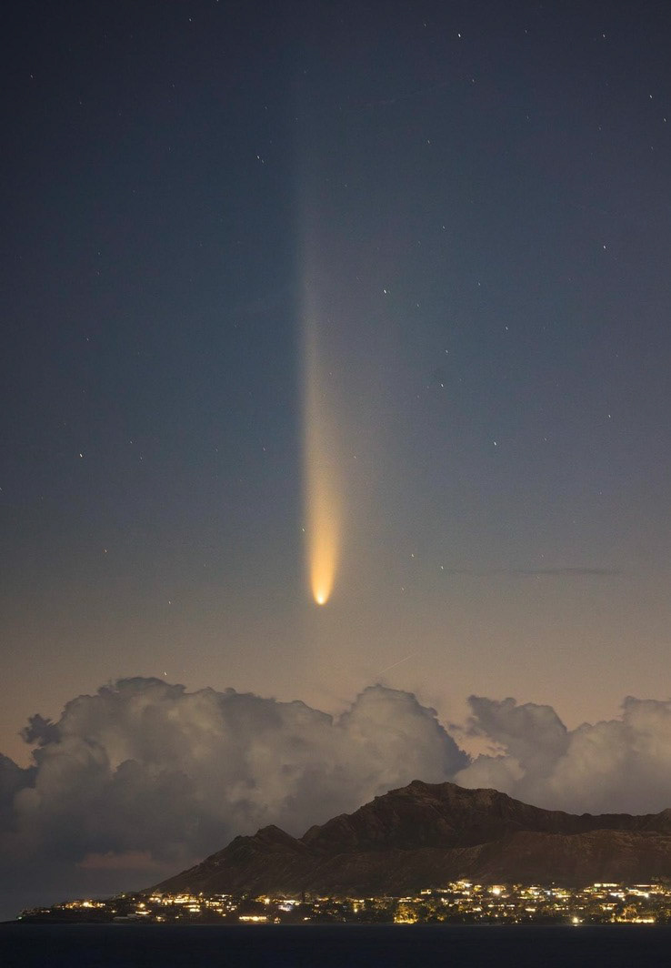 Comet C/2023-ATLAS über Maui