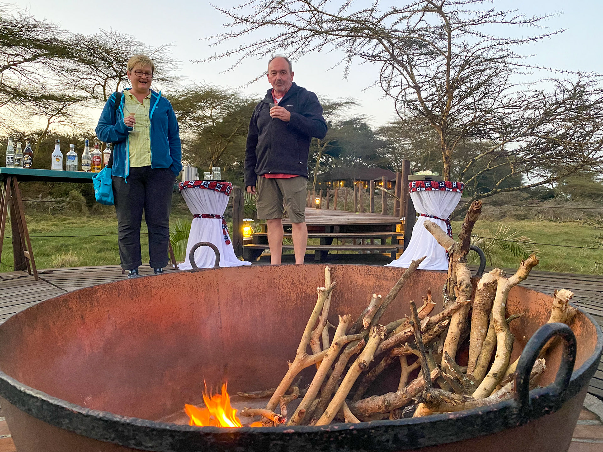 Sundowner in der Hatari Lodge