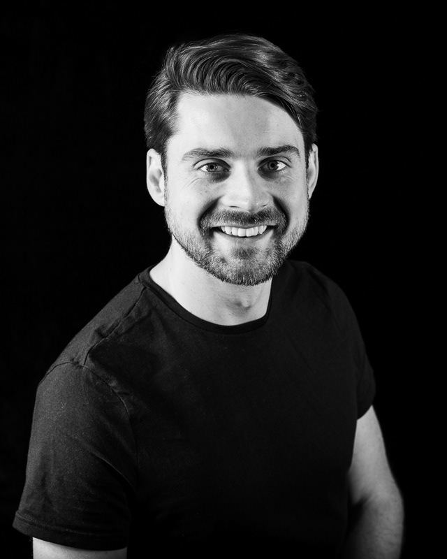 The Art of Expression: Essex's Leading Portraits for Actors and More. - Colchester Operatic Society - Shrek