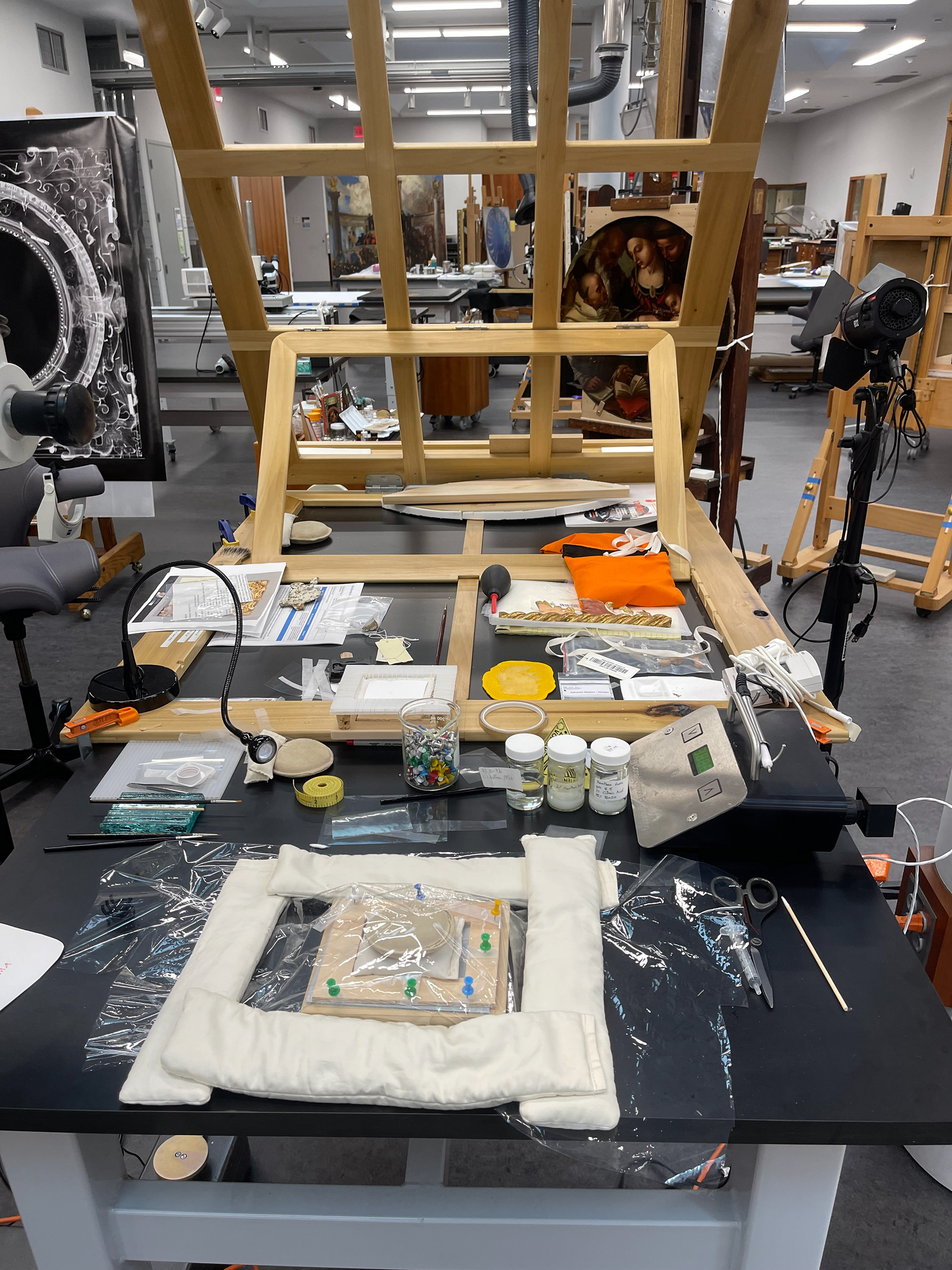 Shared Conservation Lab at the Institute for the Preservation of Cultural Heritage, Yale West Campus, photo by James Shivers