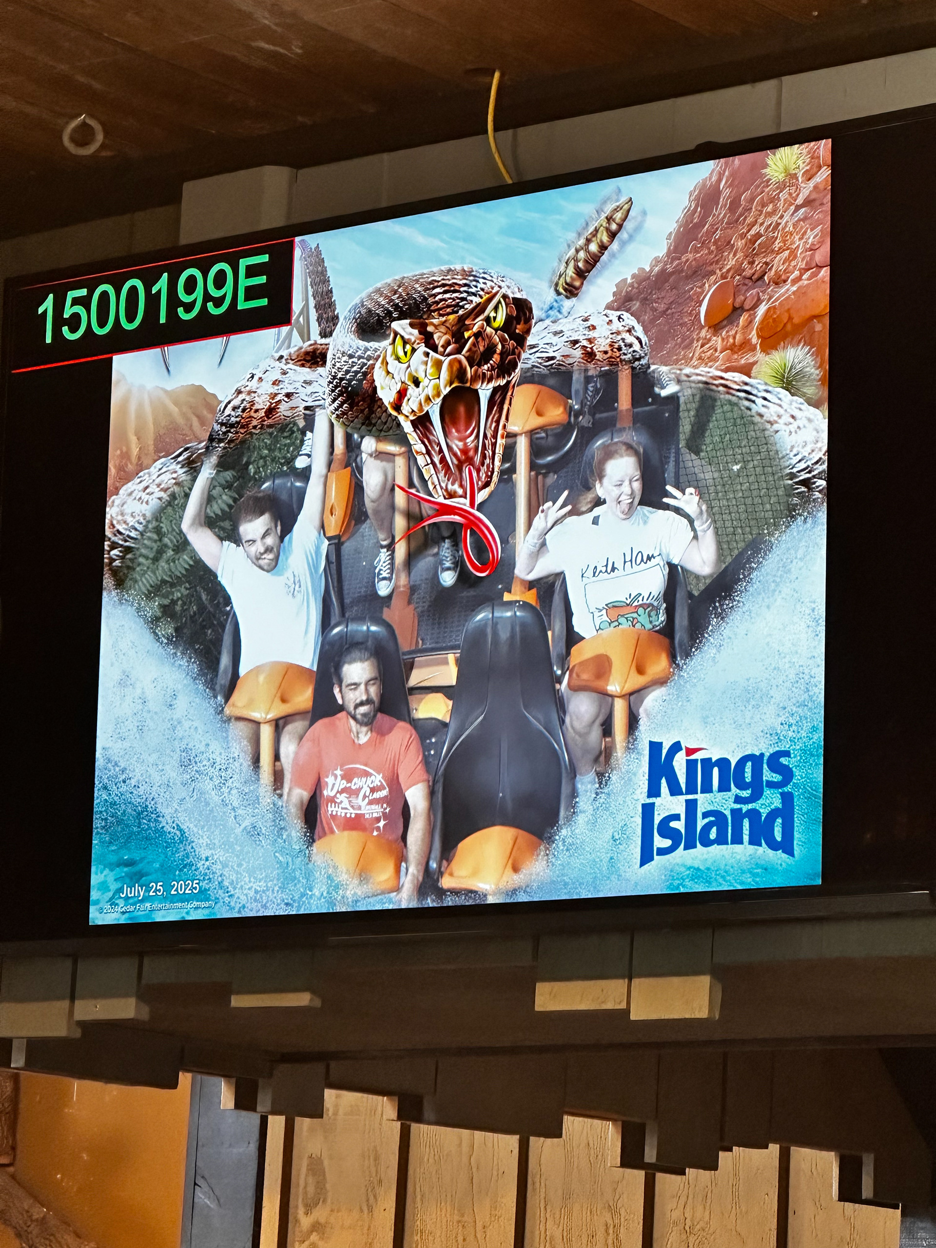 I love ALL theme parks 