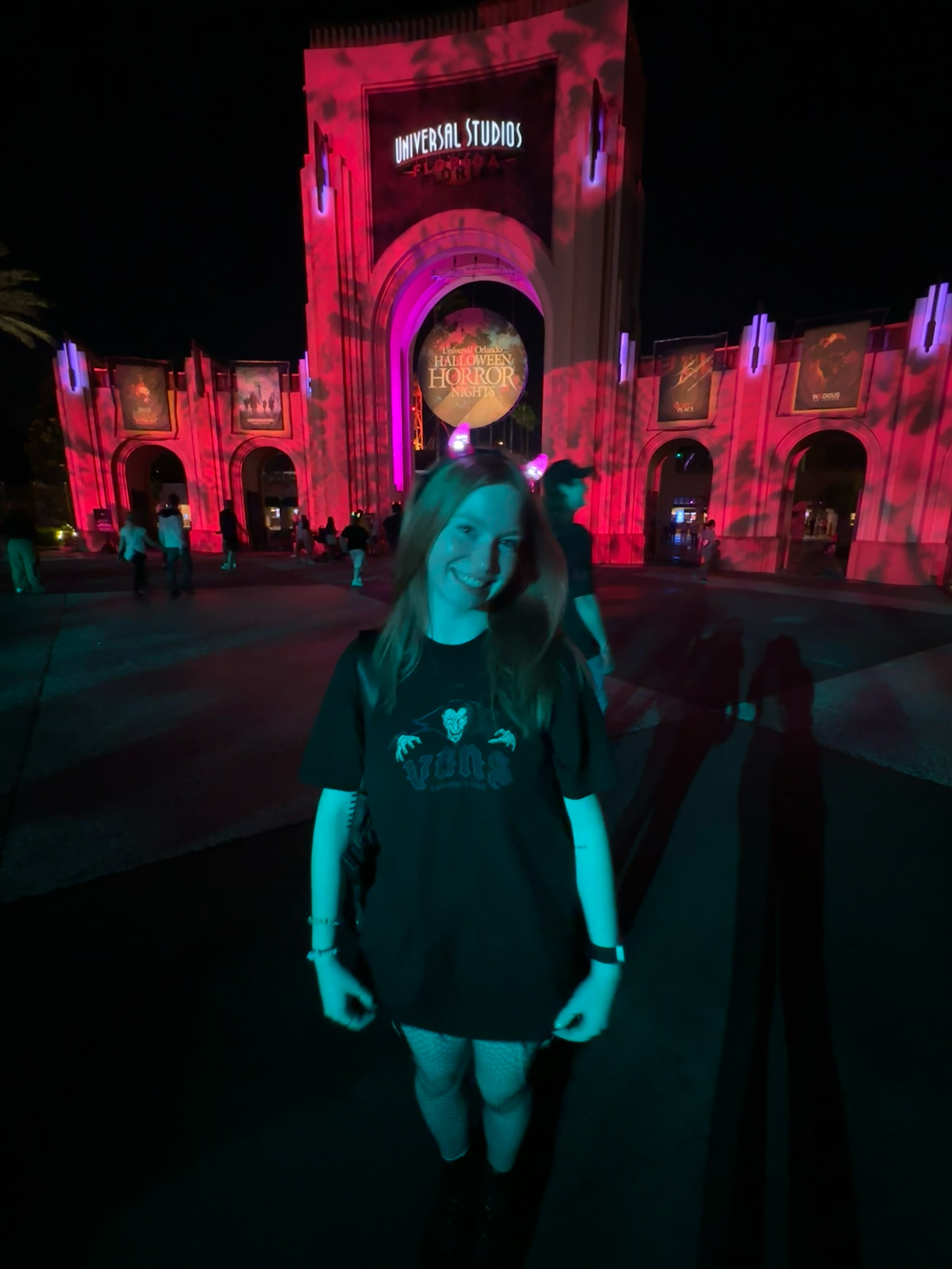 I love Halloween Horror Nights! HHN 33 was my first year and I went 3x a week, every week, the entire season