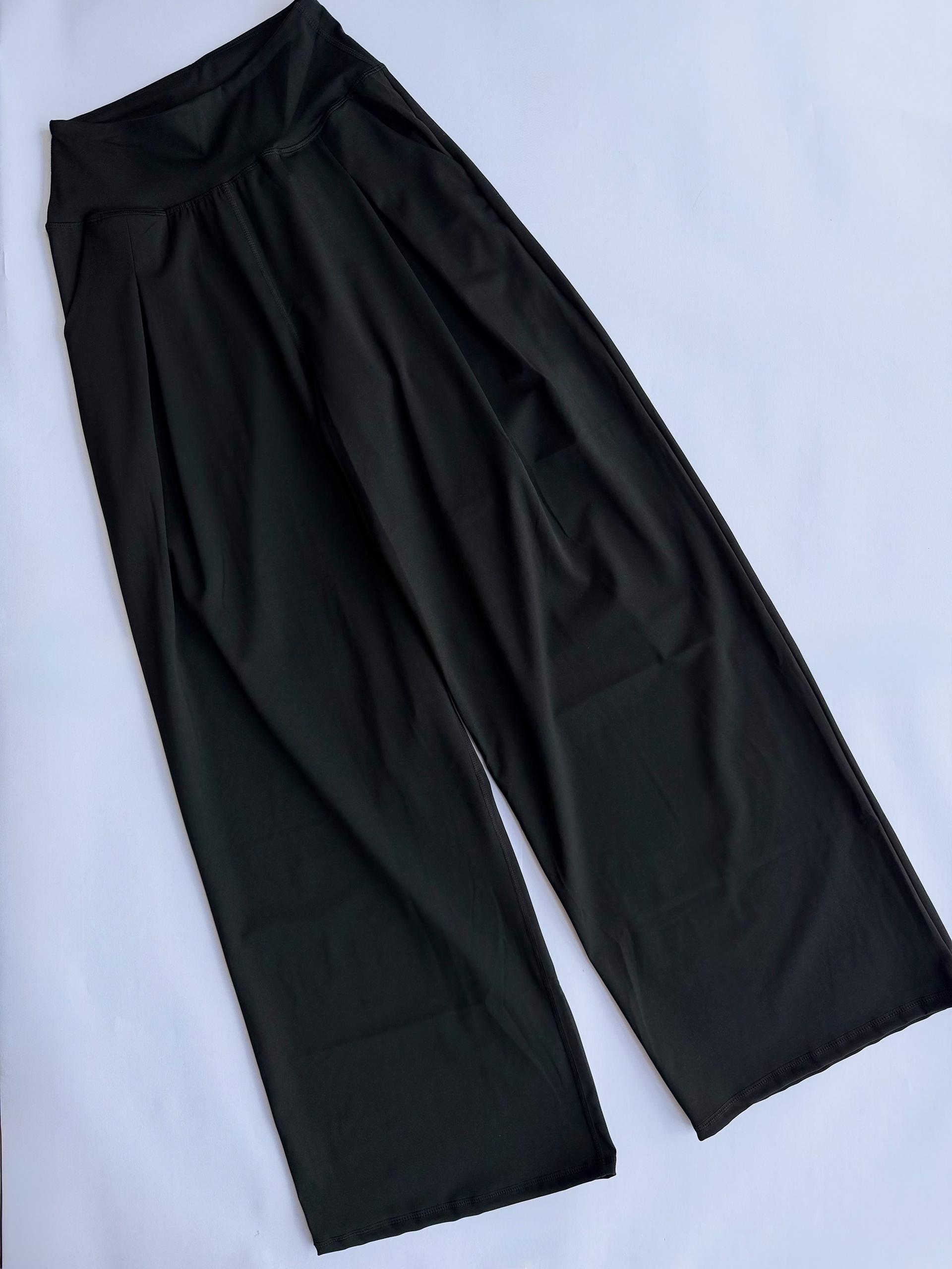 PANTALÓN FLARE PINZAS - $175 - S/M y M/L