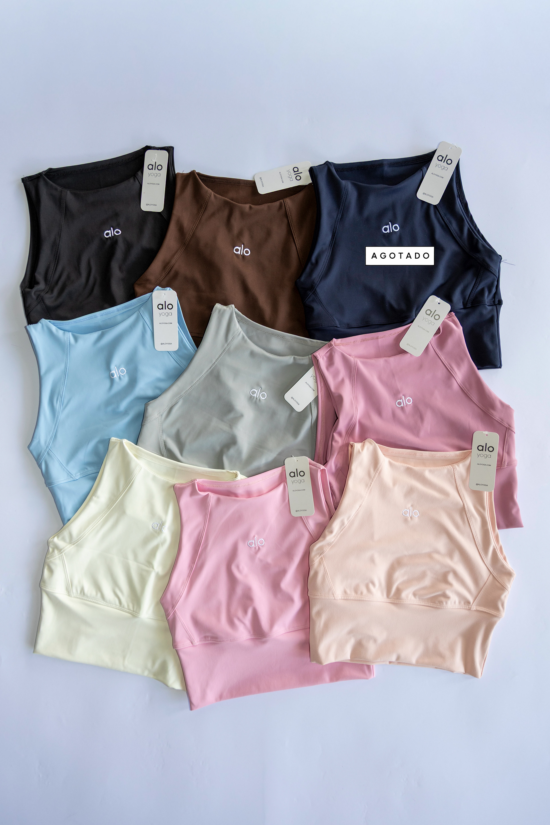 SET ENTUBADO Y BLUSA - UNI / $295 - licra polex yoga, logos bordados