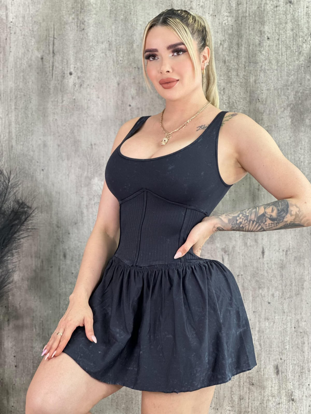 BODY VESTIDO $195